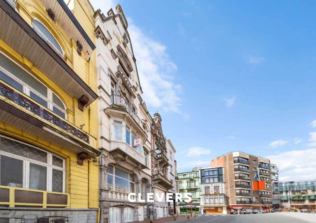 Verrassend en unieke belle époque woning aan het strand van Blankenberge foto {{pictureIndex}}