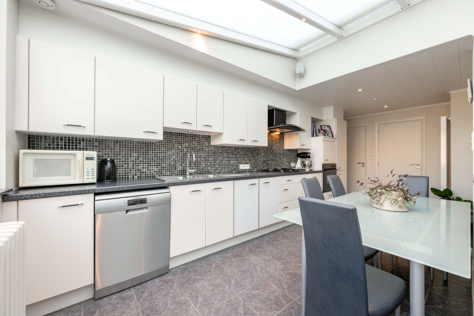 PERFECT ONDERHOUDEN GEZINSWONING IN HARTJE PITTEM foto 13