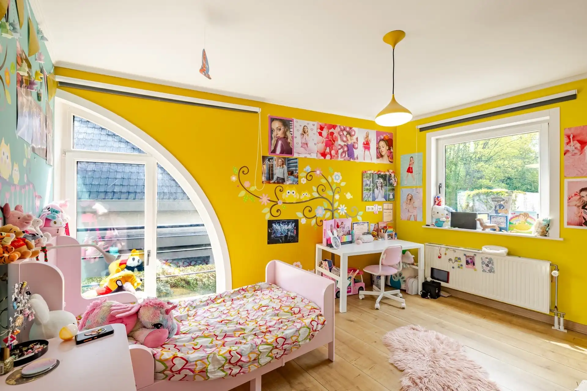 Instapklare en ruime gezinswoning met 5 slaapkamers, zonnige tuin en extra praktijk-/kantoorruimte op topligging te Aalst  foto 23