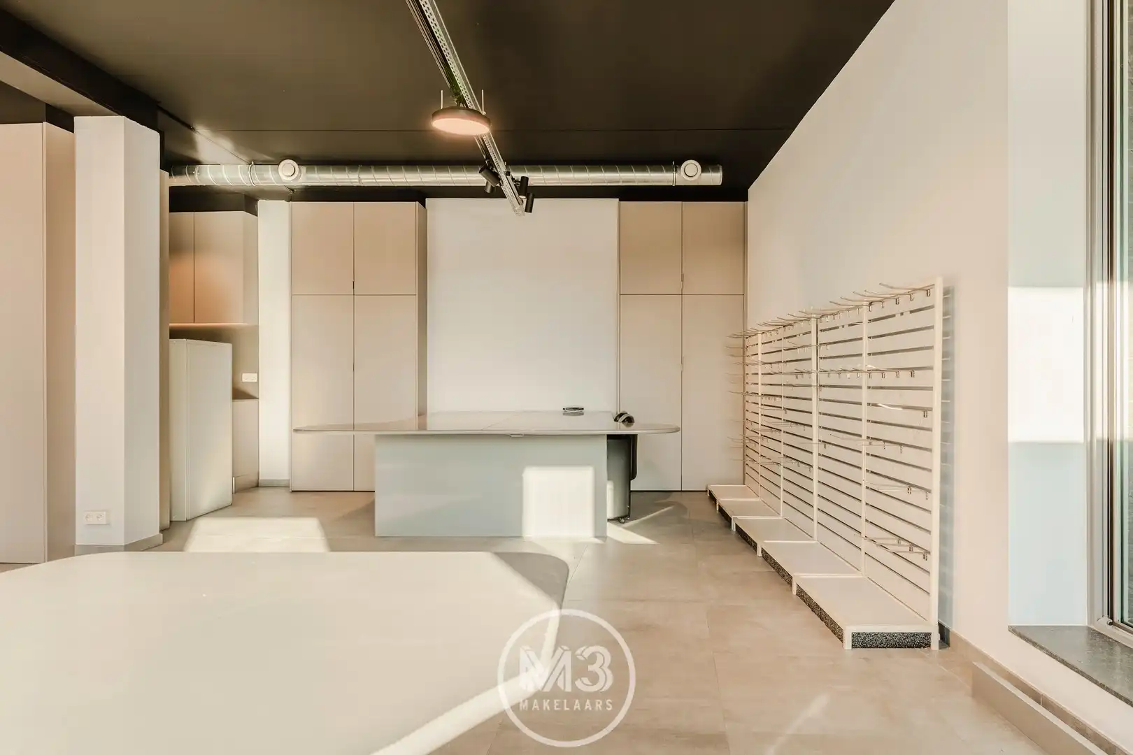 Instapklaar handelspand met topvisibiliteit foto 8