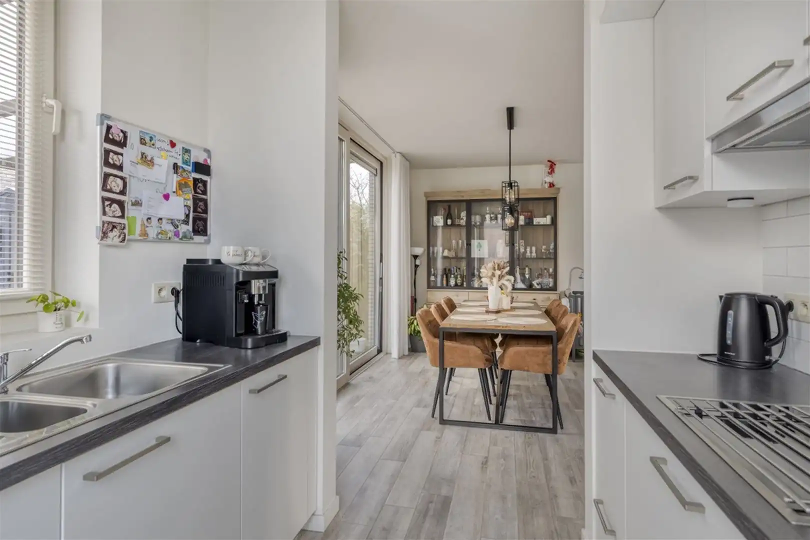 TE KOOP: Recente, lichtrijke woning met 3 slaapkamers te Tessenderlo! foto 10