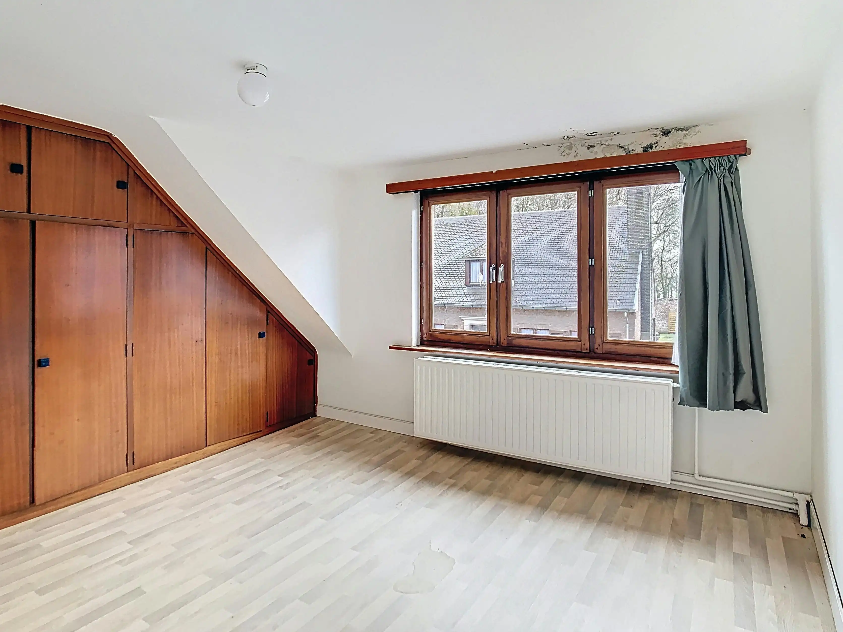 Ruime goed gelegen woning met bureau of praktijkruimte foto 16