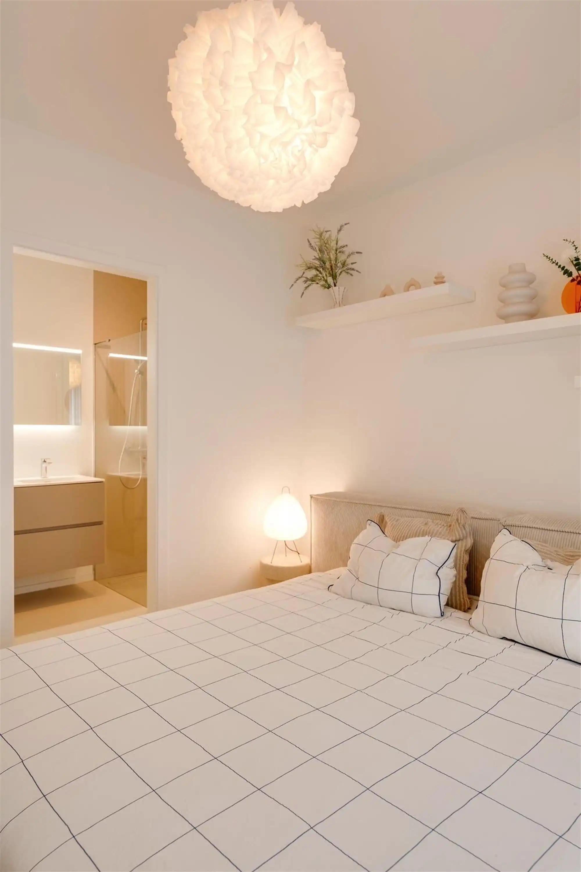 Hoogwaardig afgewerkt appartement met twee slaapkamers foto 16