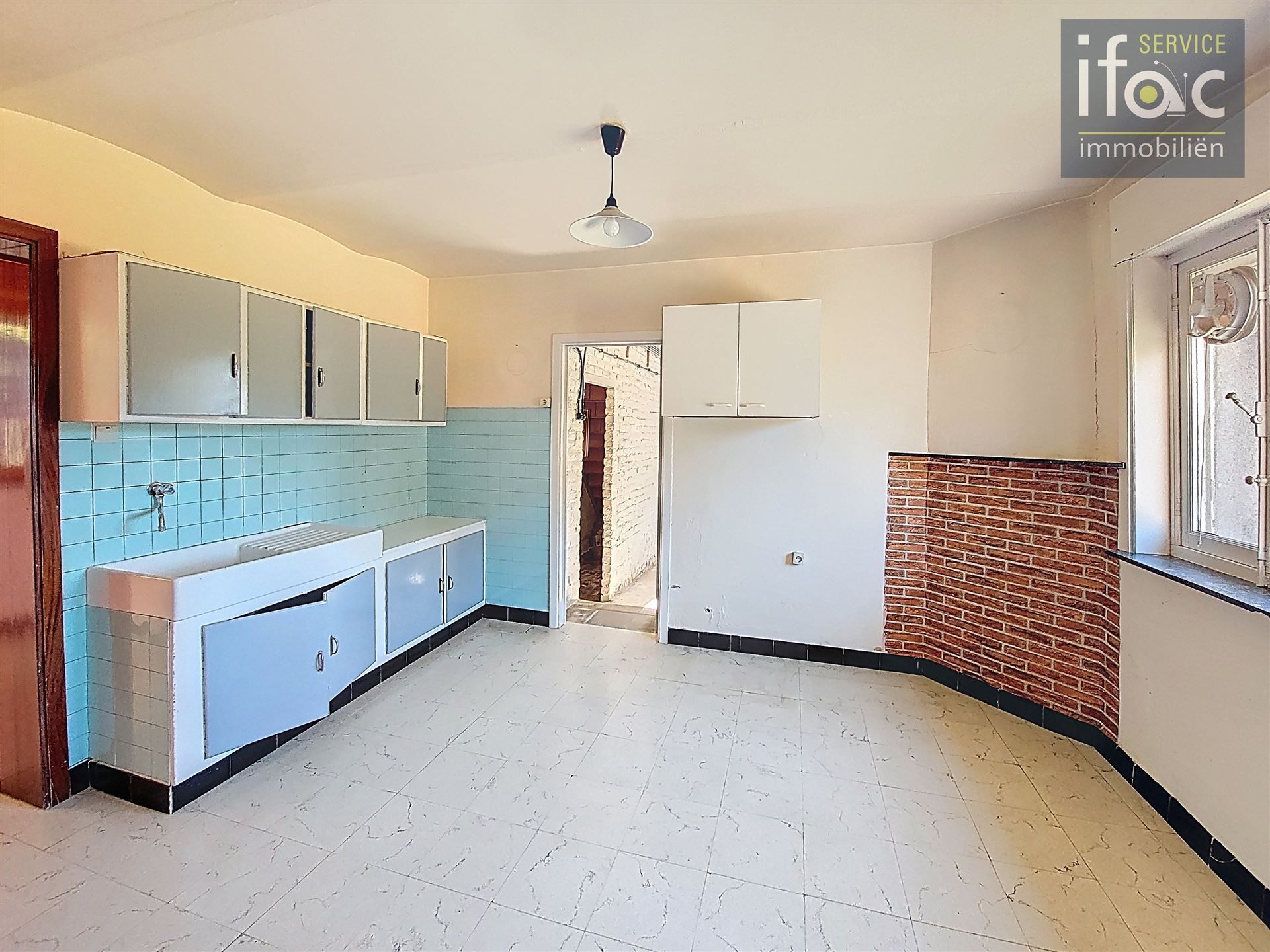 Fantastisch gelegen woning voor totaal renovatie op ±8a 18ca foto 8