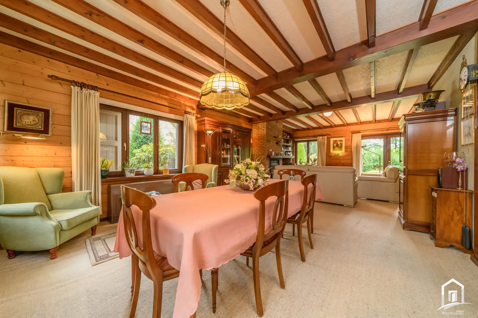 Stijvolle villa in residentiële omgeving aan de stadsrand van Aalst. foto 4
