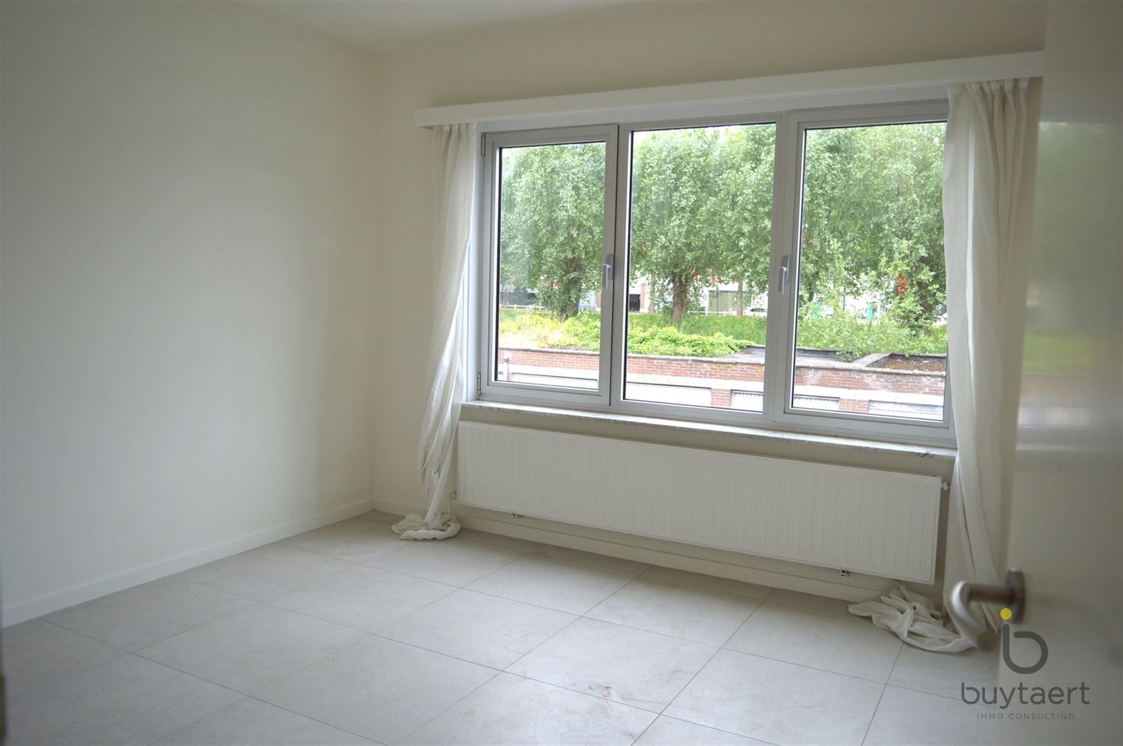 Instapklaar appartement aan de Vaart te Schoten foto 7