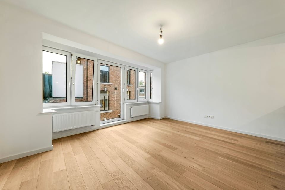 GERENOVEERD APPARTEMENT MET 1 SLK IN HET CENTRUM VAN SINT-TRUIDEN foto 2