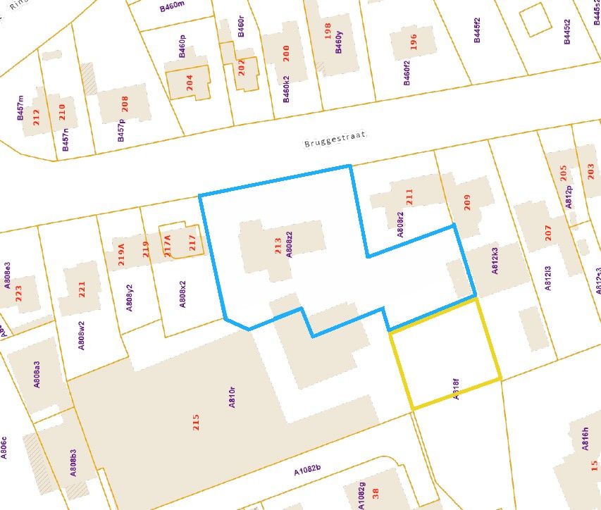 Instapklaar, luxueus afgewerkte VILLA (5 slpkms, dubbele garage, ...) met BIJGEBOUWEN (stallingen en bergplaats). Grondopp.: 2.814m2 + Optioneel : braakliggend stuk industriegrond. foto 30