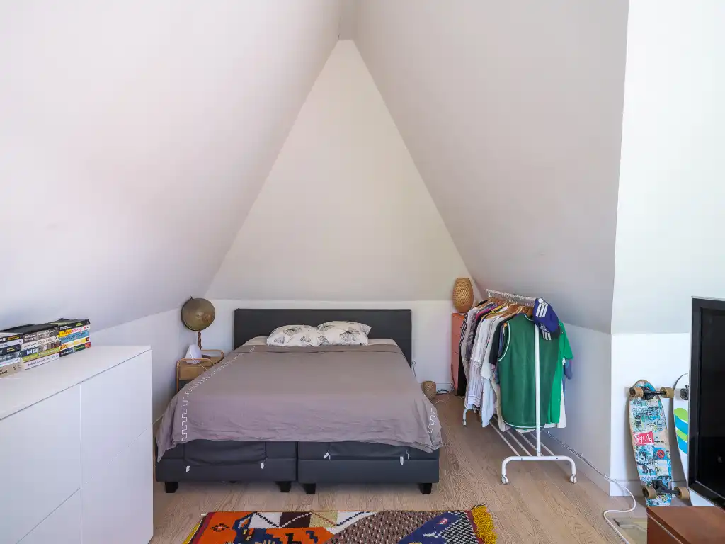 Hoekwoning met aangenaam volumespel, 3 slaapkamers, aparte fietsenberging en twee zongerichte terrassen, gelegen in de omgeving van Portus Ganda. foto 16