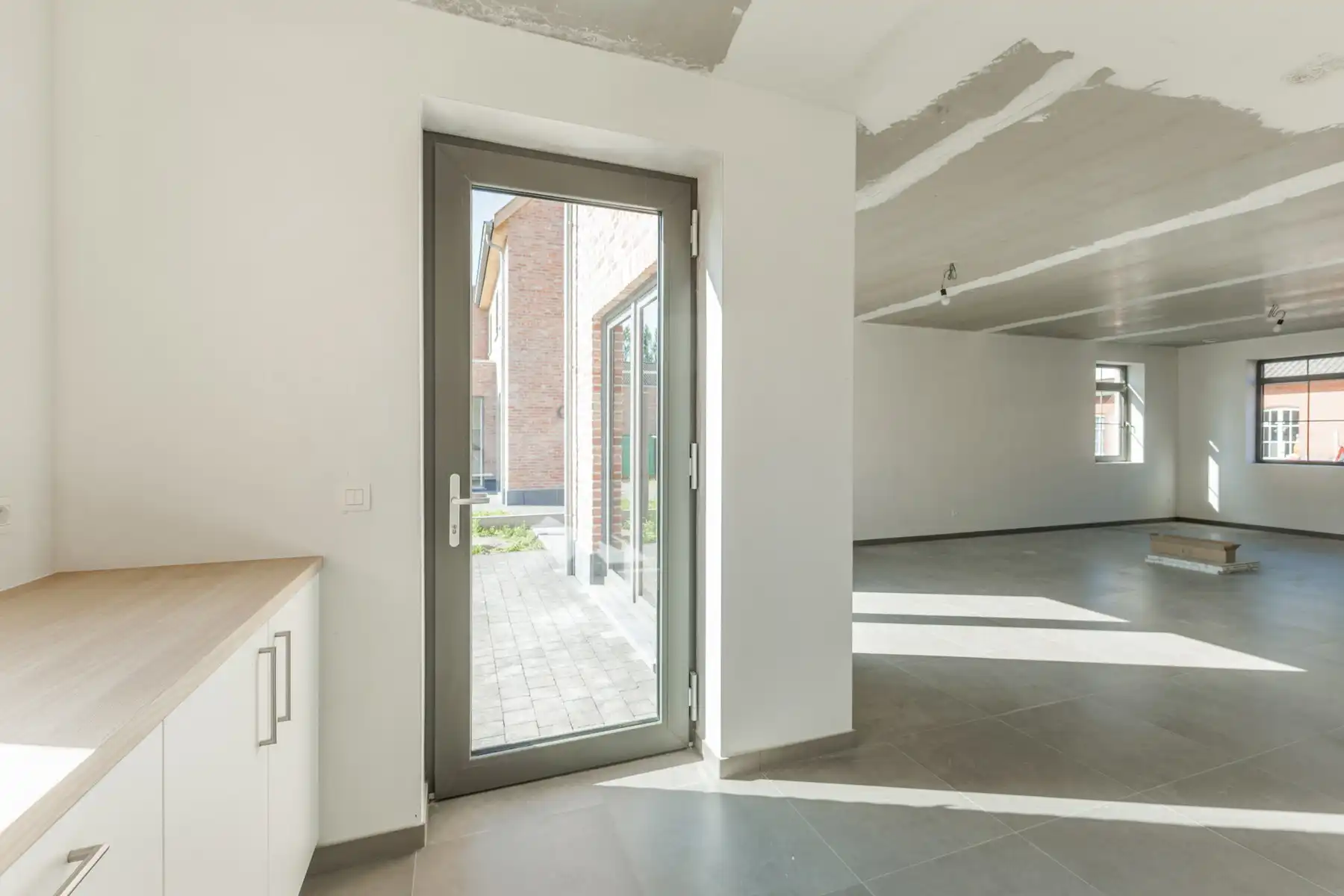 Ruime energiezuinige nieuwbouwwoning (Links) foto 4