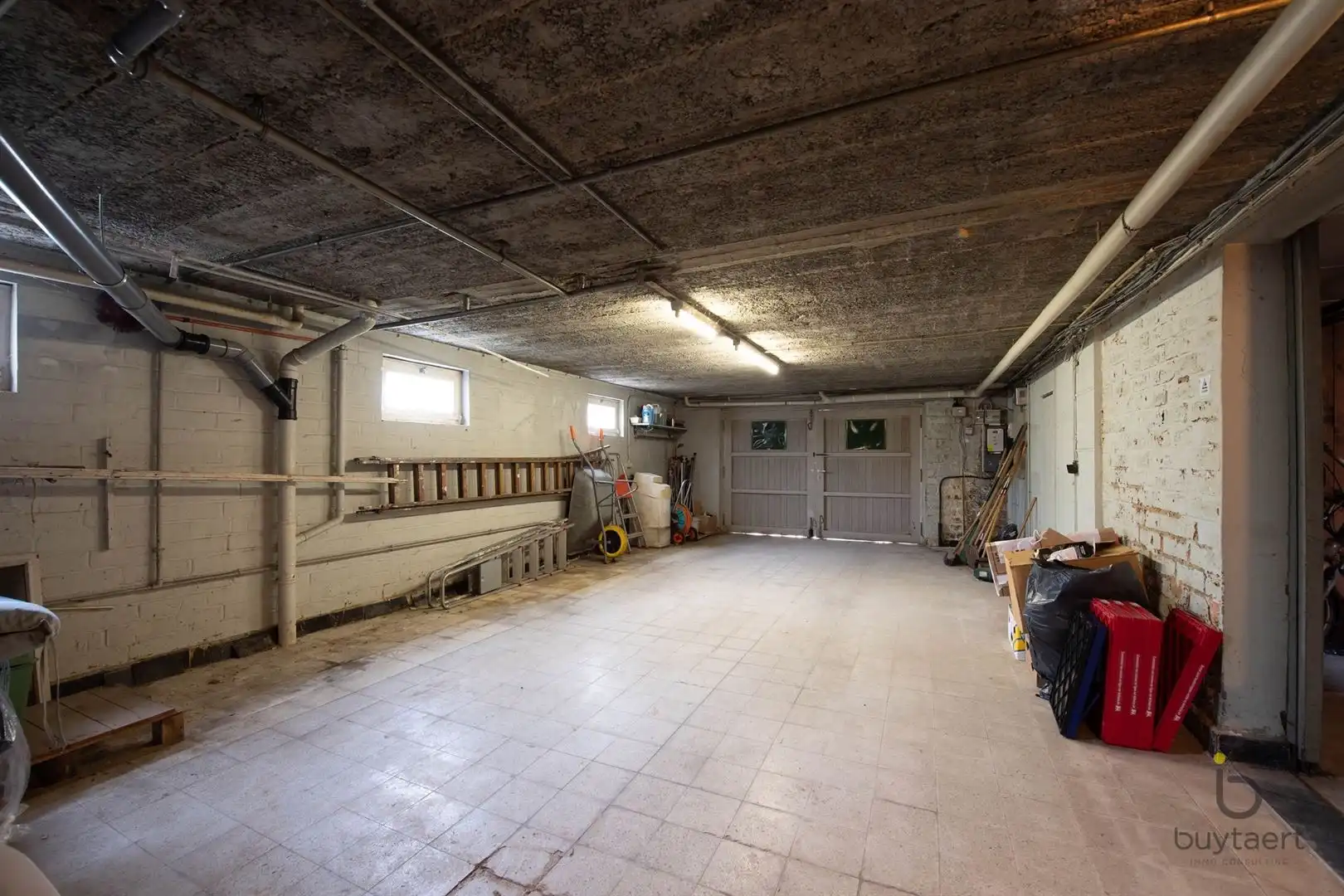 LICHTRIJK WONEN OP DE GRENS VAN SCHILDE EN ZOERSEL: OP TE FRISSEN SPLIT-LEVEL WONING MET TUIN EN ZWEMBAD. foto 21