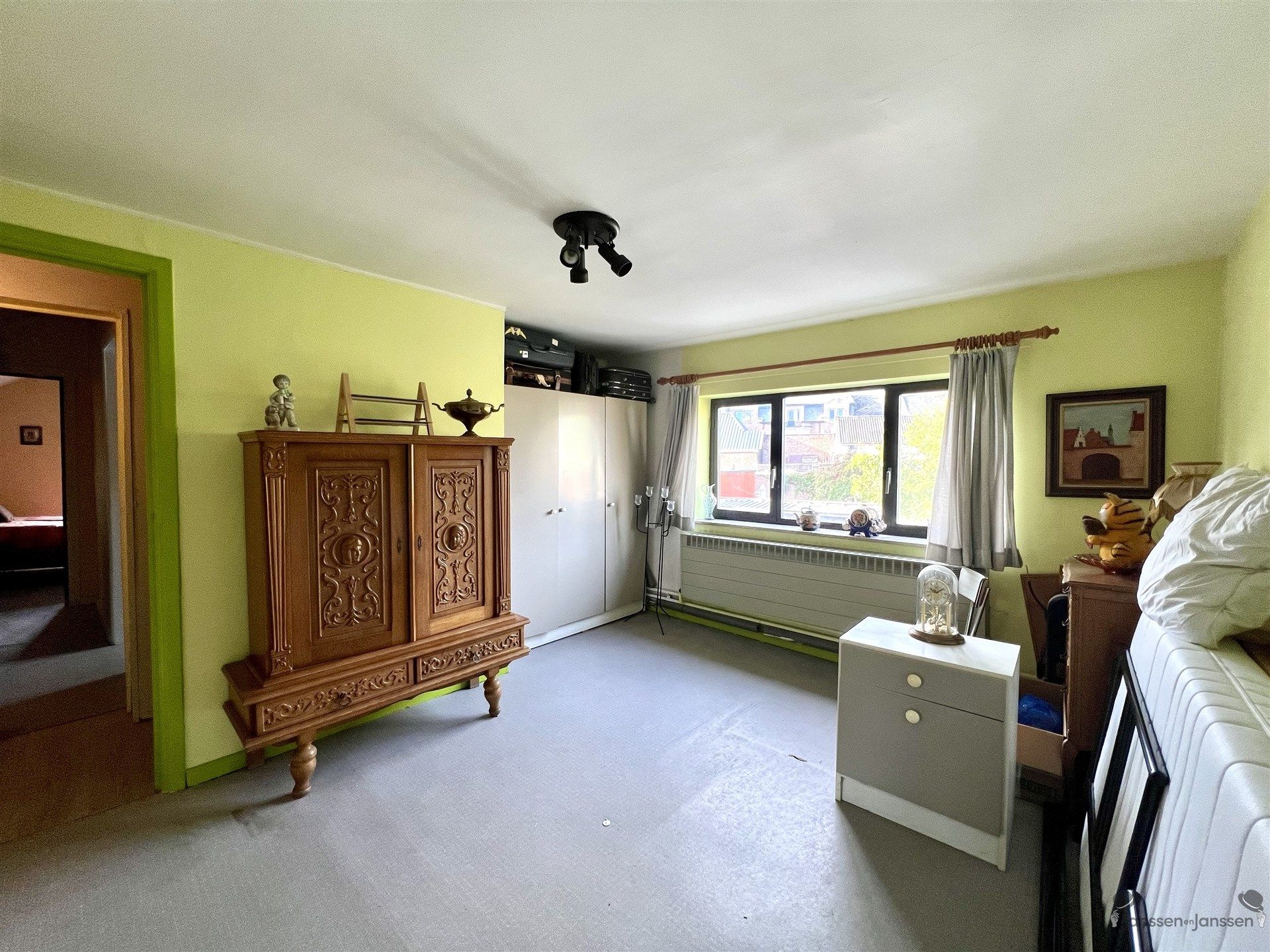 Te renoveren woning met 3 slaapkamers & tuin foto 11