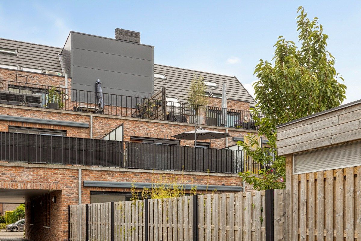 Knap ingericht éénslaapkamerappartement met groot ZW terras. foto 12