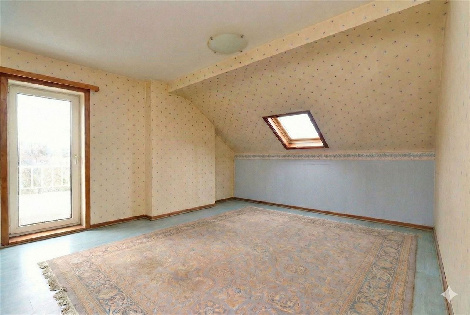 Appartement 4de verdieping ( met lift) met 2 slaapkamers, terras en garage foto 11