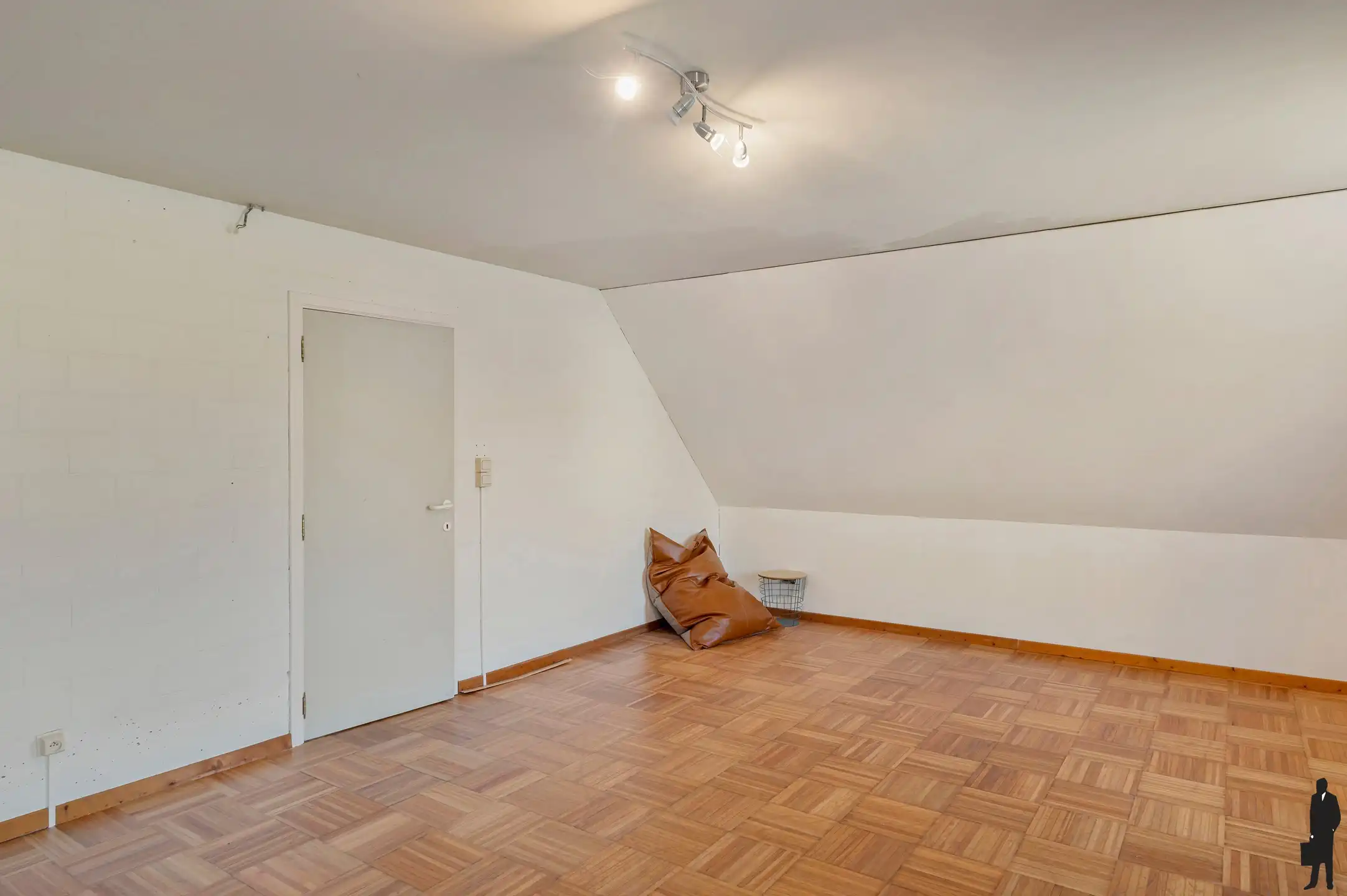Charmante gezinswoning met zonnige tuin, garage en 3 slaapkamers op rustige ligging foto 21