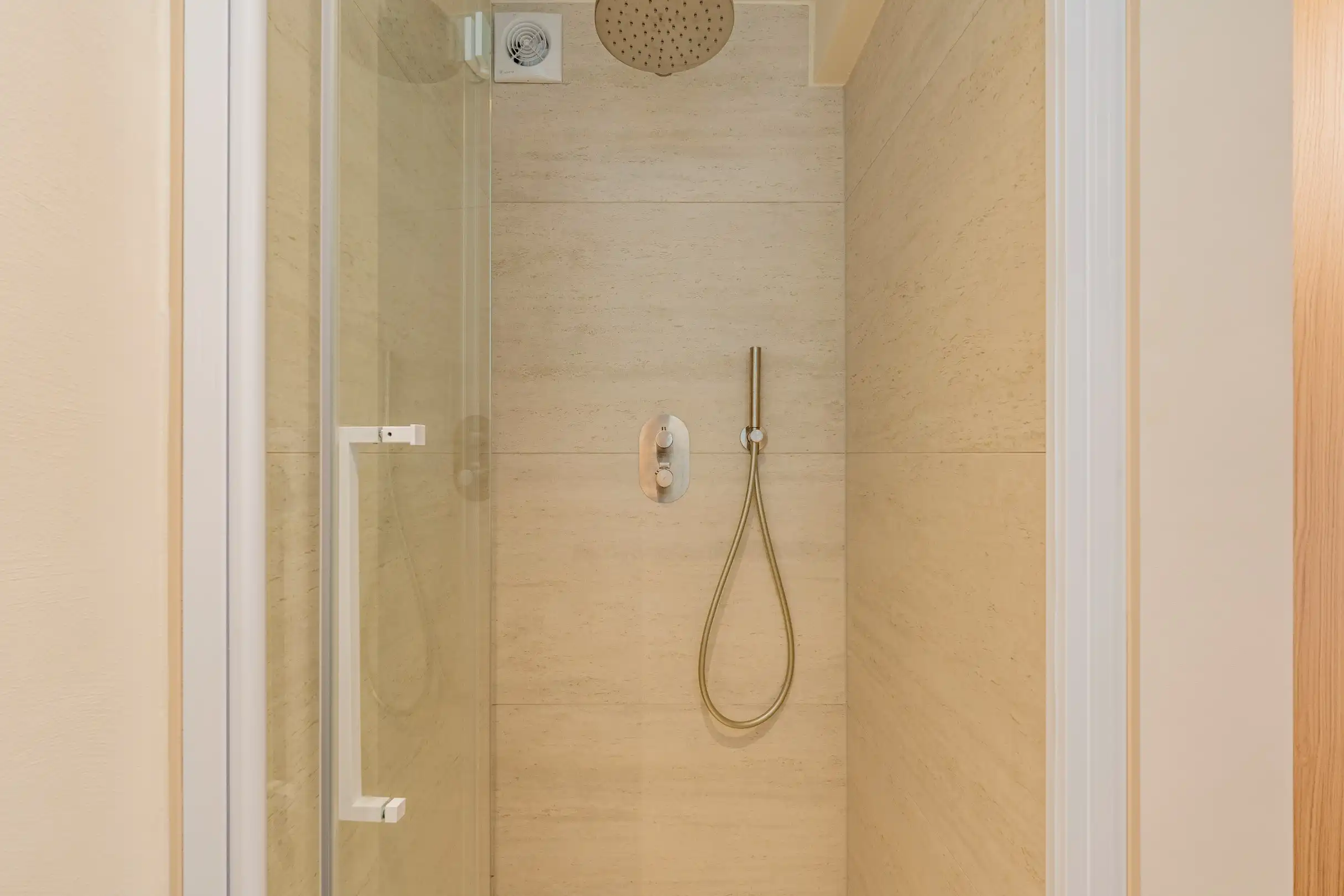 Gerenoveerd appartement met 3 slaapkamer te Knokke foto 15