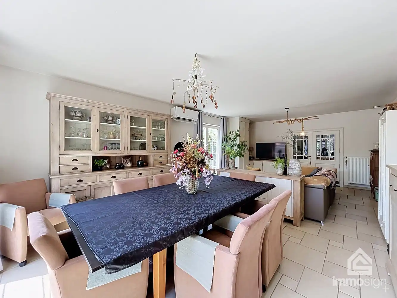 Stijlvolle villa met 5 volwaardige slaapkamers te Herk-de-stad! foto 10