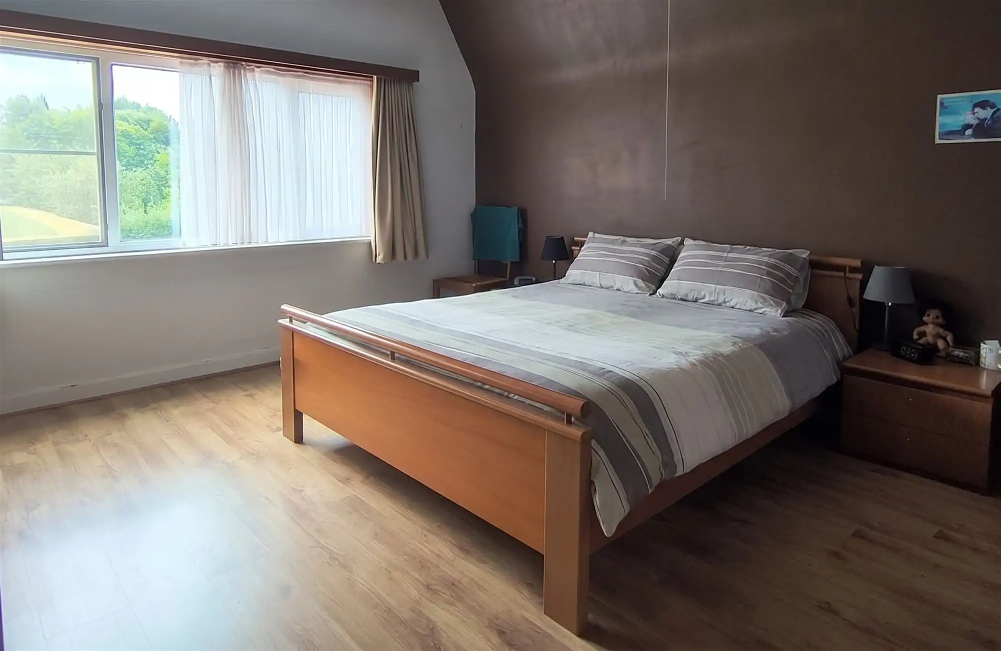 Landelijk woonhuis met 2 slaapkamers, grote tuin en carport/berging foto 11
