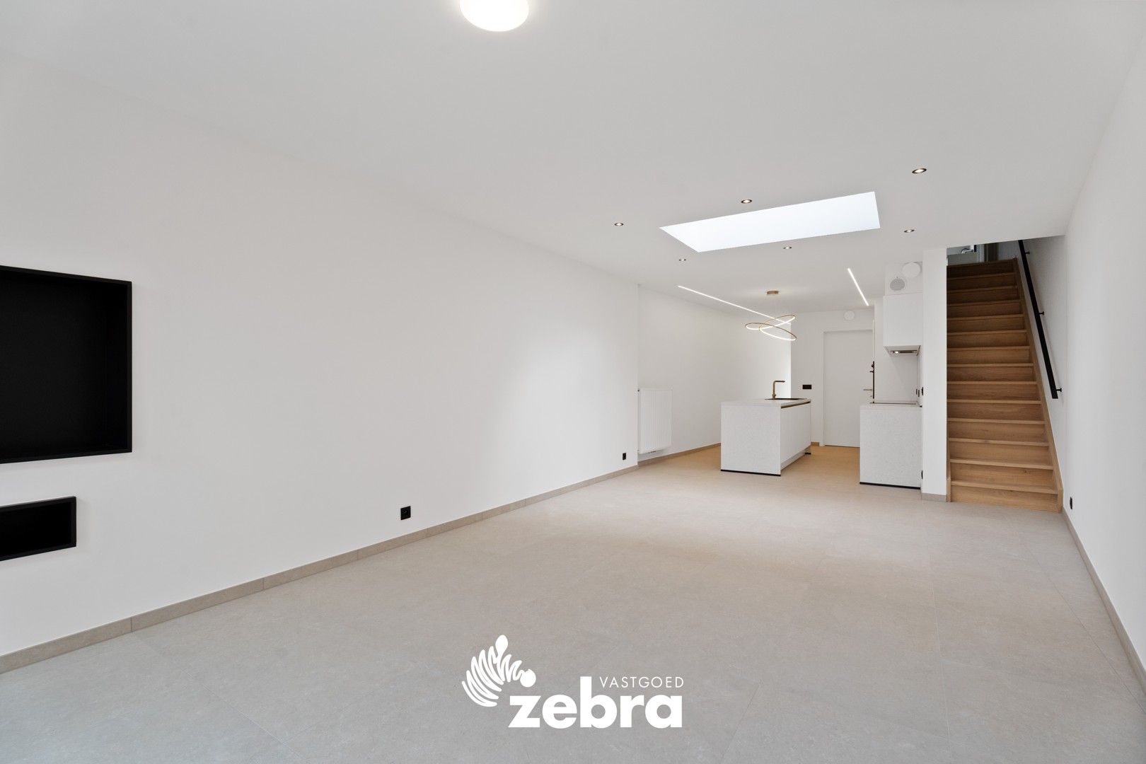 Gerenoveerde & energiezuinige woning met uitweg te Ledegem! foto 9