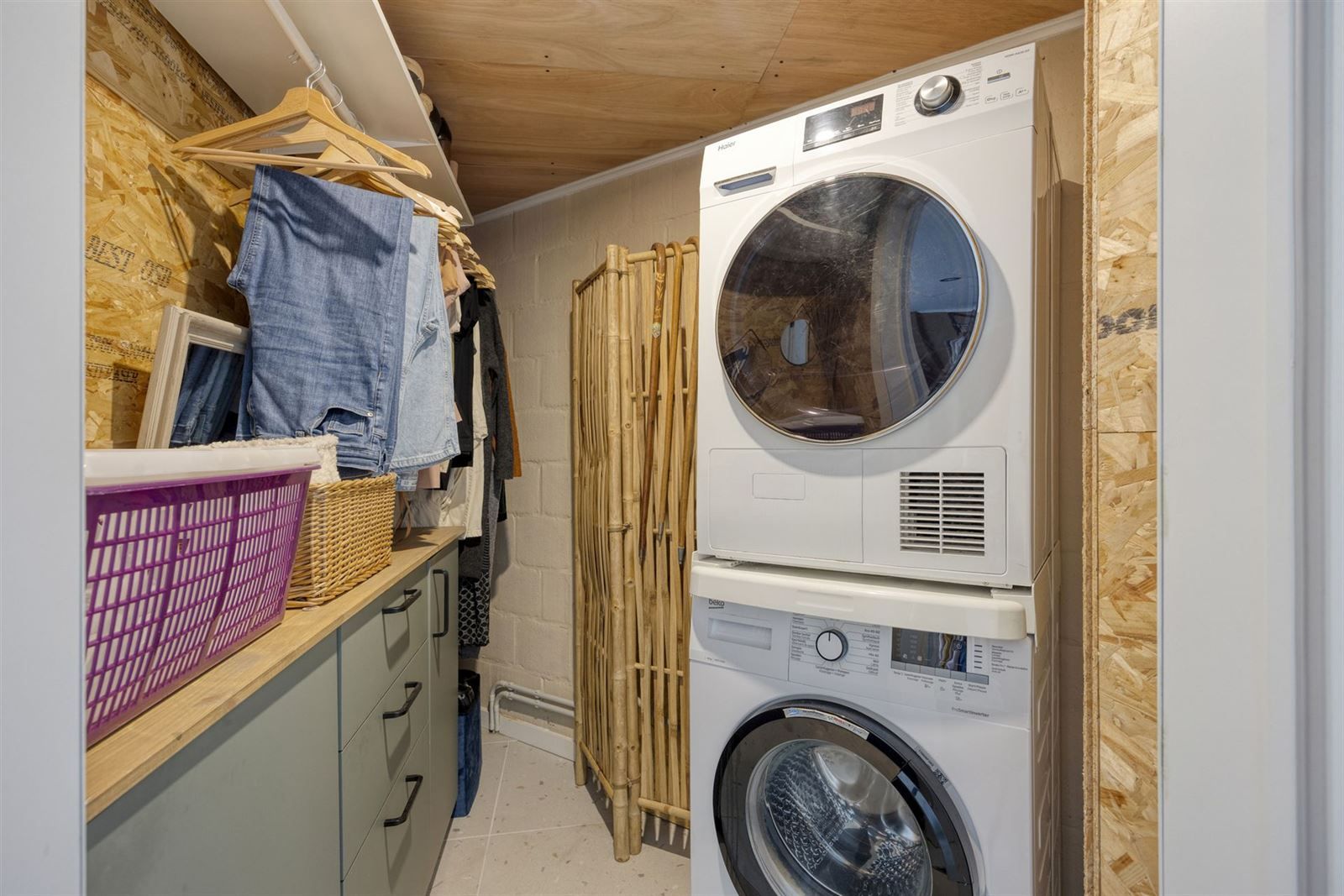 Instapklaar driegevel woning in groene omgeving foto 19