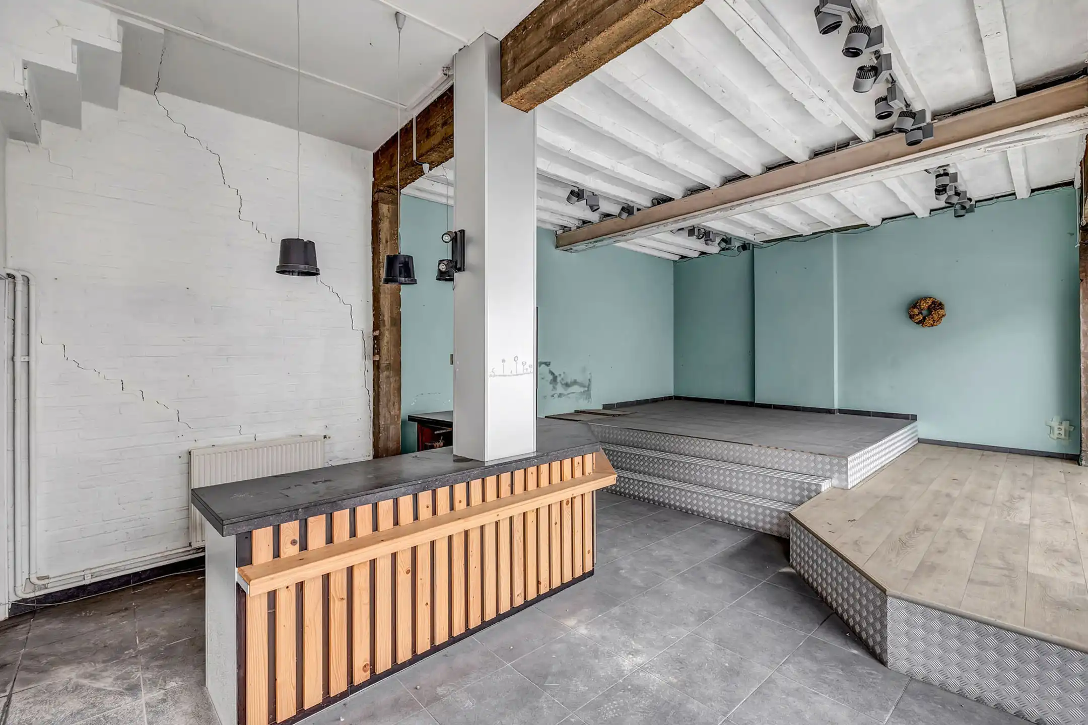 Opbrengsteigendom: Handelsruimte met 3 slpk app in centrum foto 8