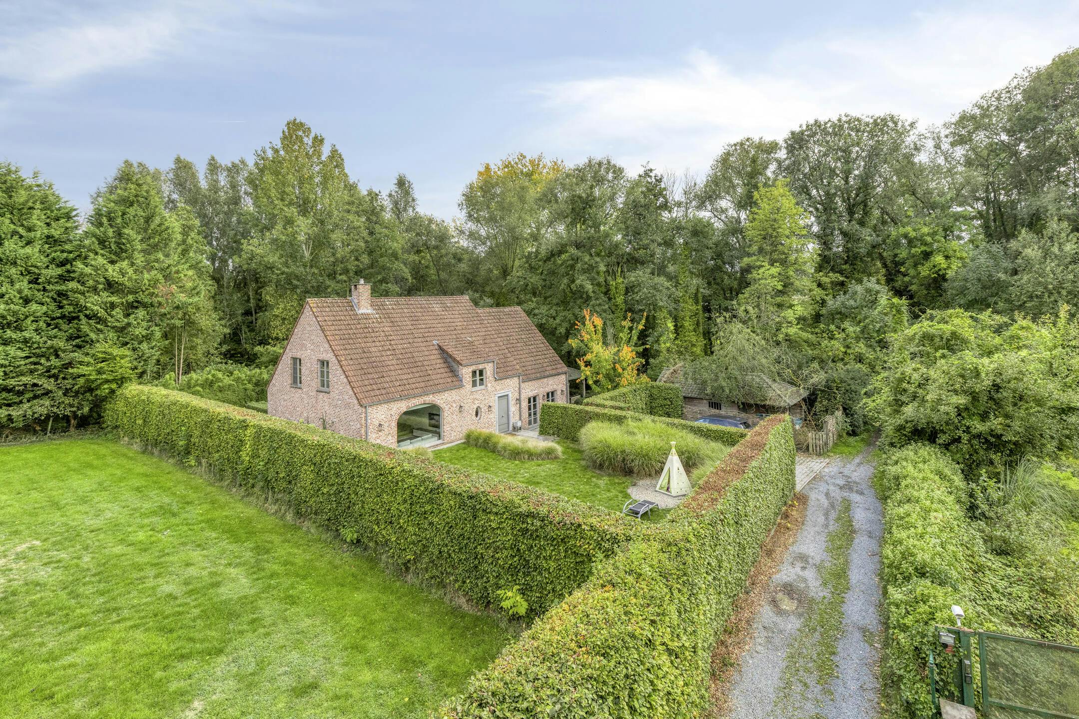 Prachtig gelegen instapklare villa op 12are met zwembad te Asse foto 2