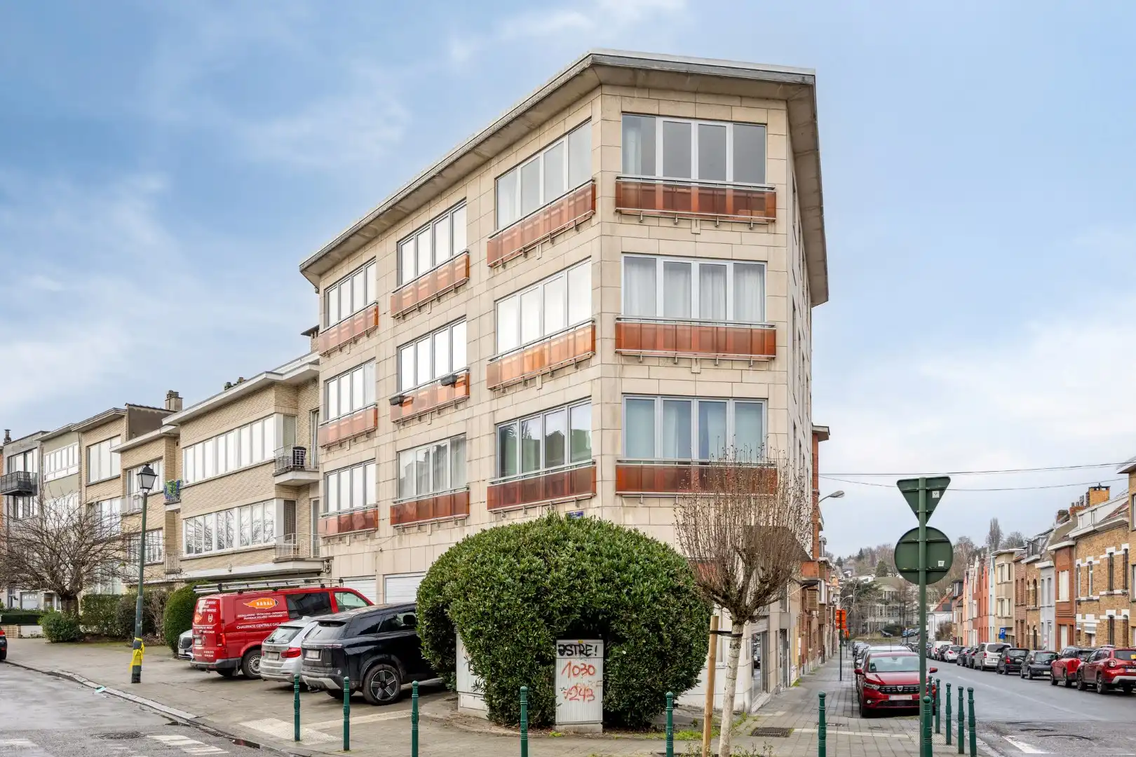 Verzorgd appartement met lift, 2 slaapkamers, garage en kelder foto 25
