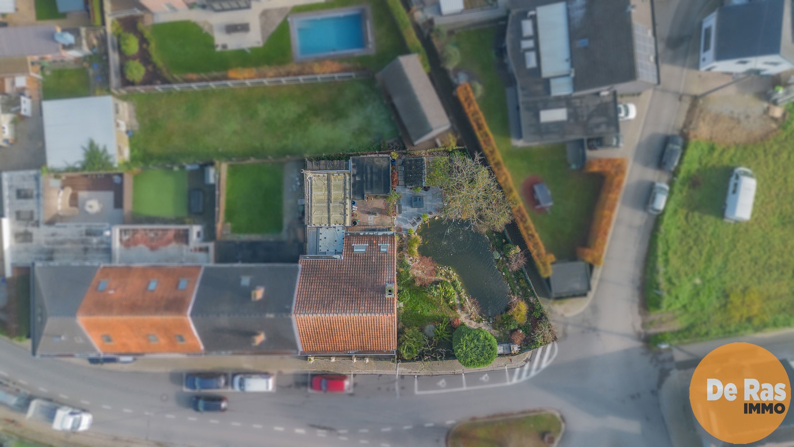 HAALTERT- Ruime woning met bouwgrond  foto 2