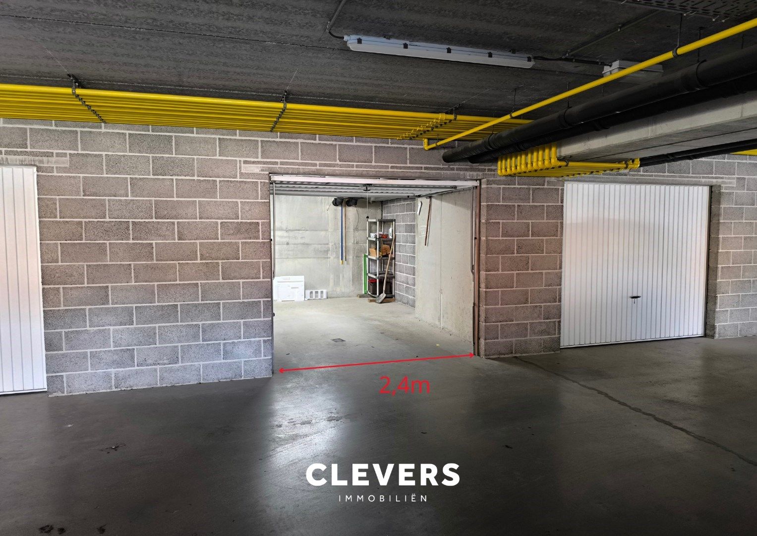 Ruime garagebox met afgesloten fietsenberging foto 8
