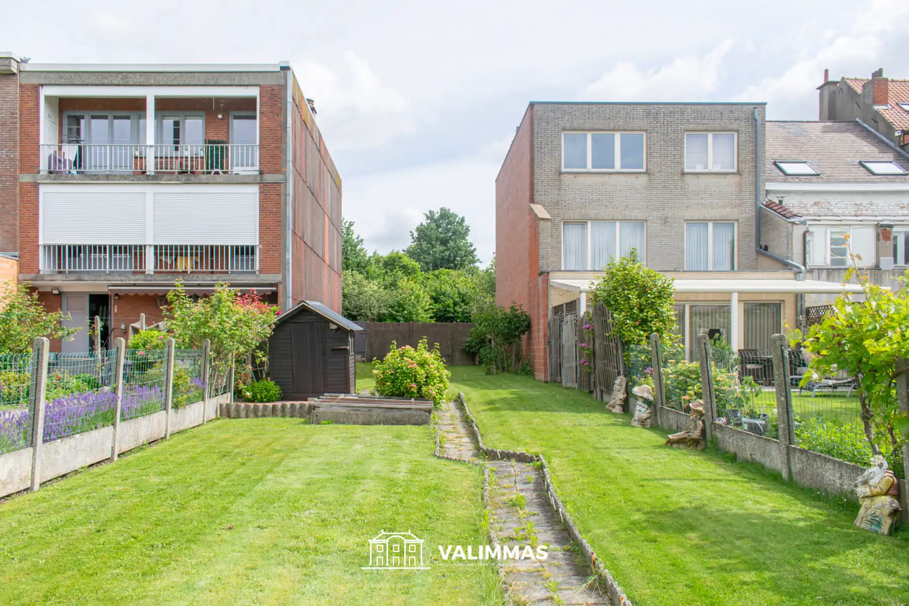 Mooi gelegen (bouw/project)grond in woongebied, ± 3 are.... foto {{pictureIndex}}