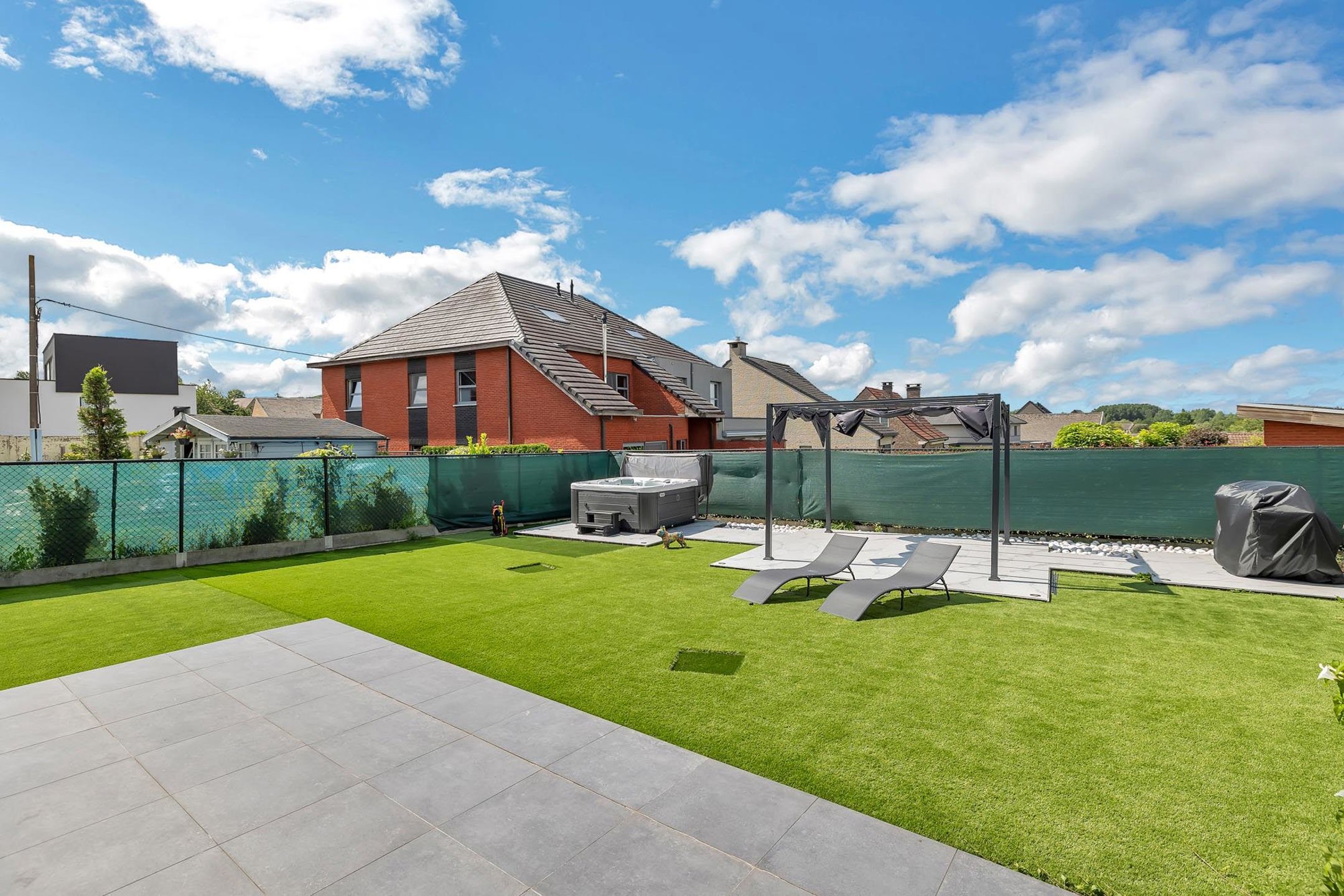 Gerenoveerde woning op strategische locatie met 5 slaapkamers foto 28