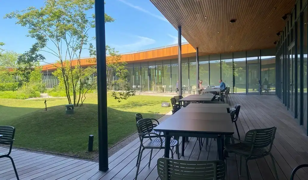 Prachtig gemeubelde kantoren met dienstverlening In The Yard in Drongen foto 25