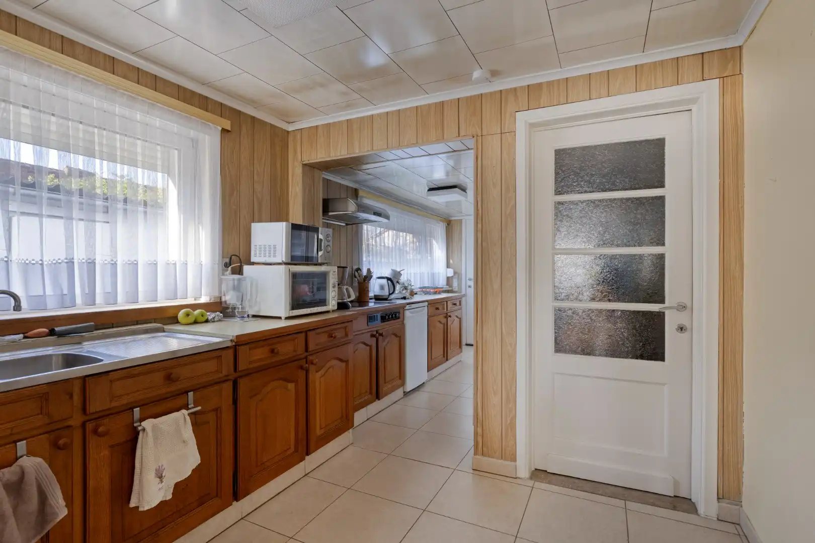 Halfopen bebouwing met 3 slaapkamers, tuin en garage - TOP-ligging en TOP-oriëntatie foto 7