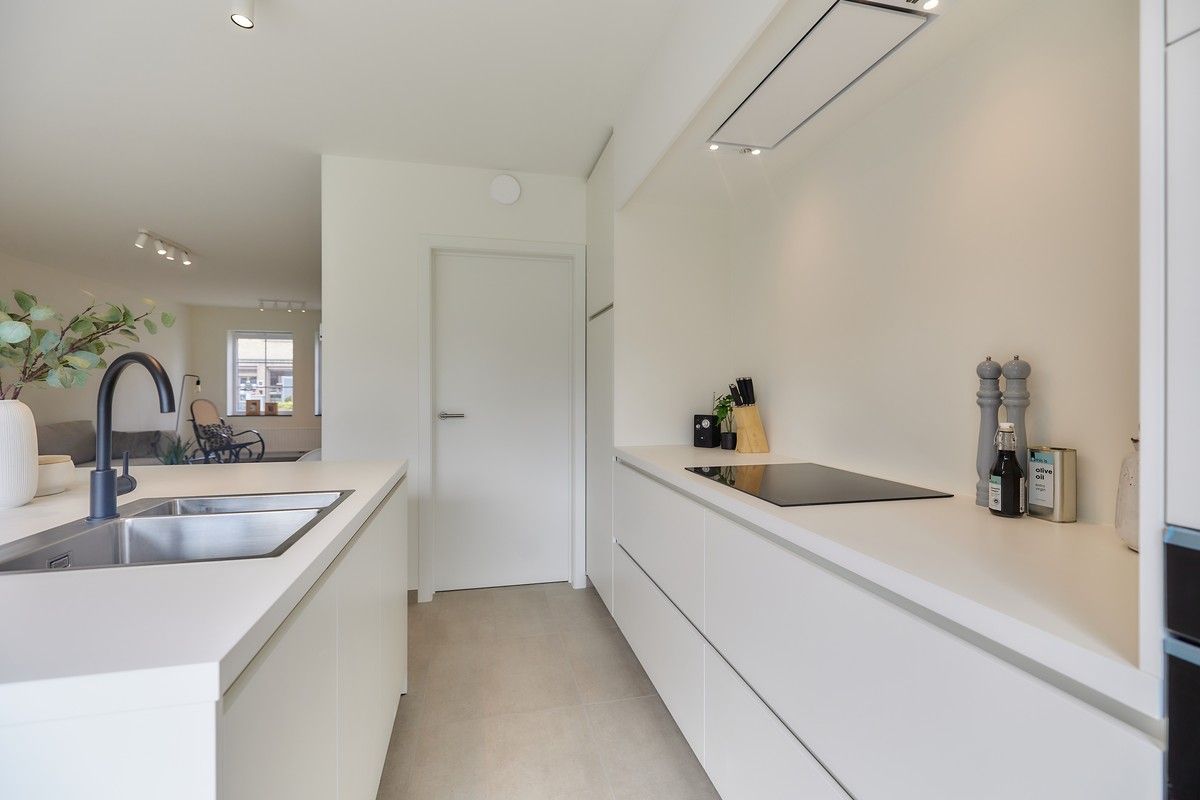 Halfopen nieuwbouwwoning met inpandige garage te Gent foto 4