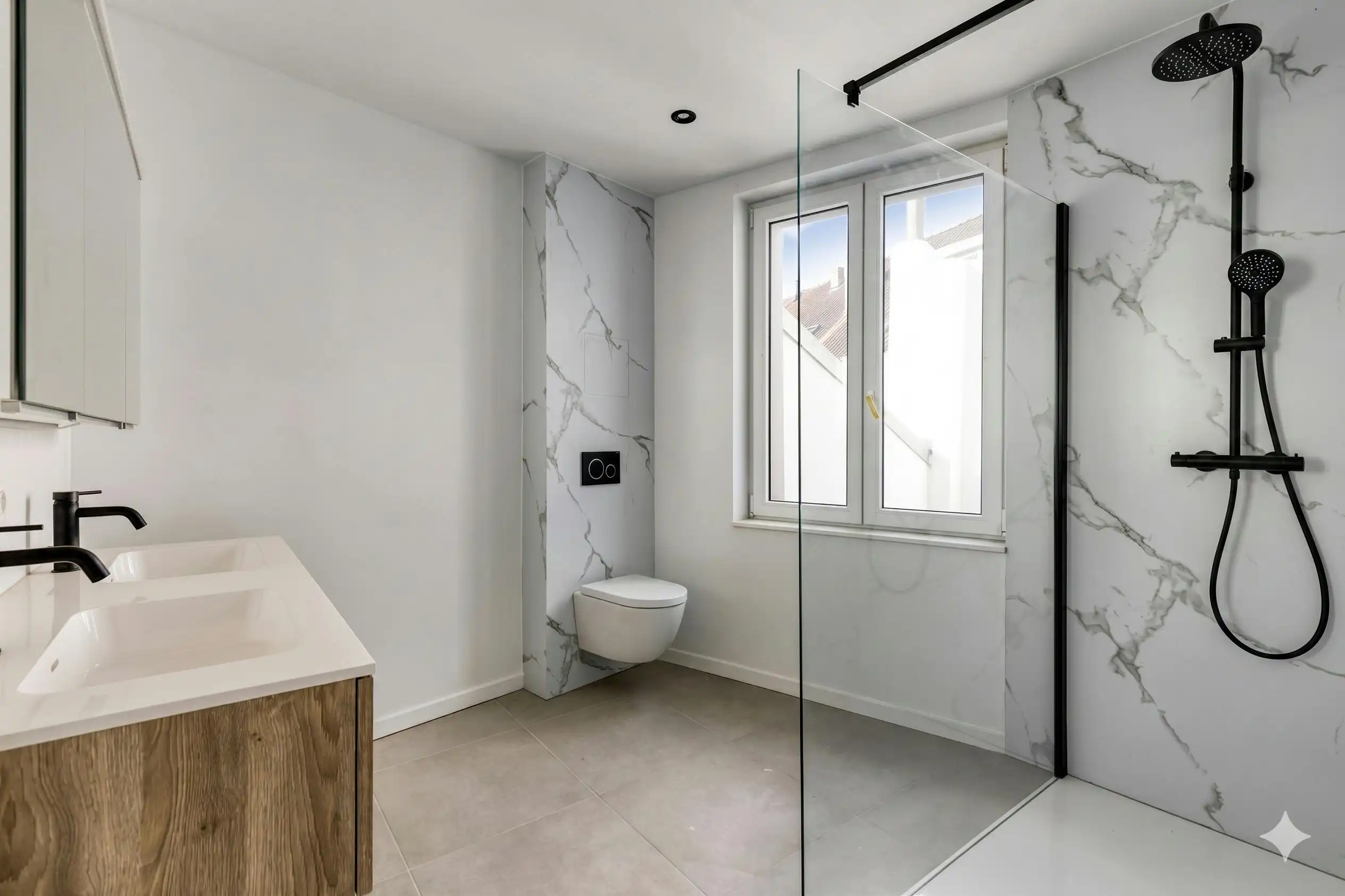 Instapklare totaalrenovatie met 3 slaapkamers in Kortrijk! foto 12