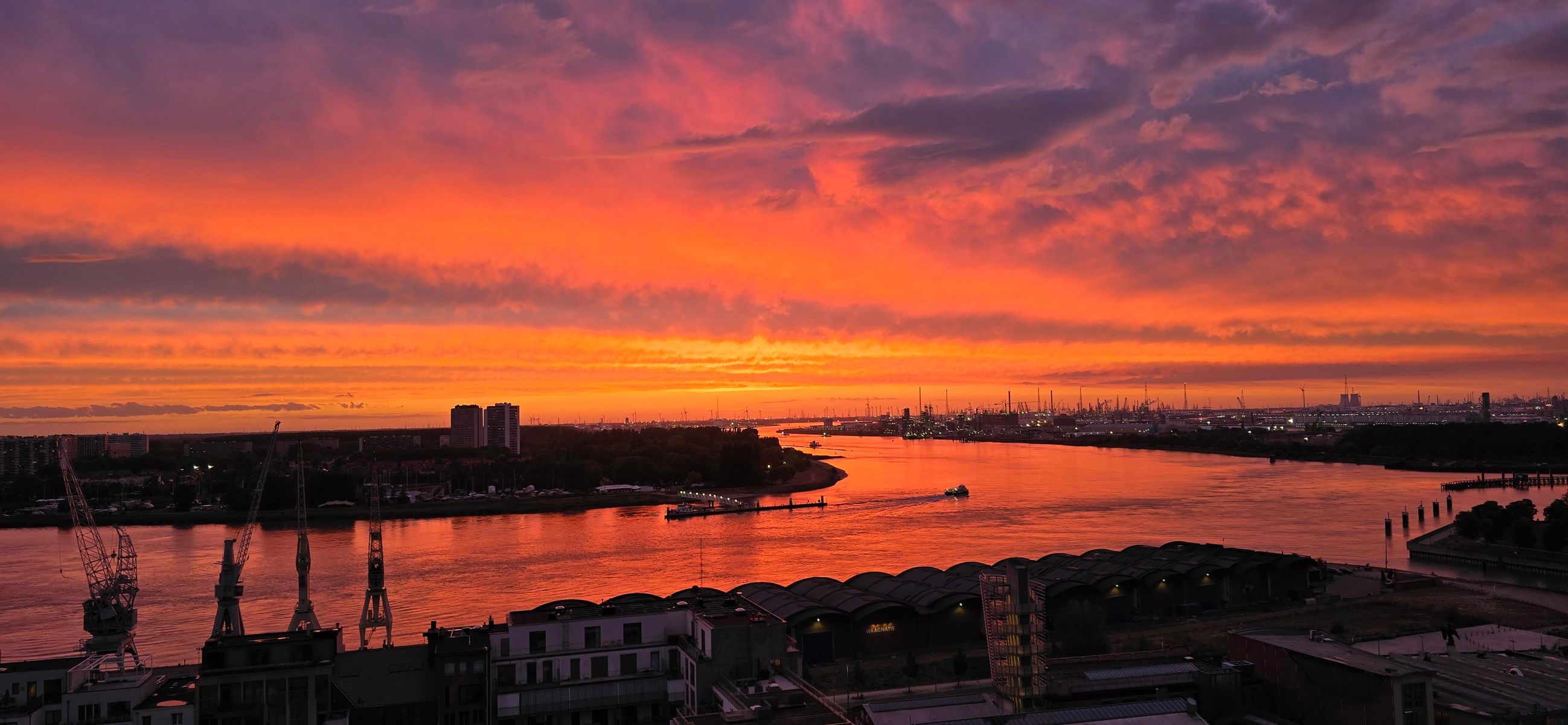 Panoramische penthouse met tijdloze elegantie foto 2