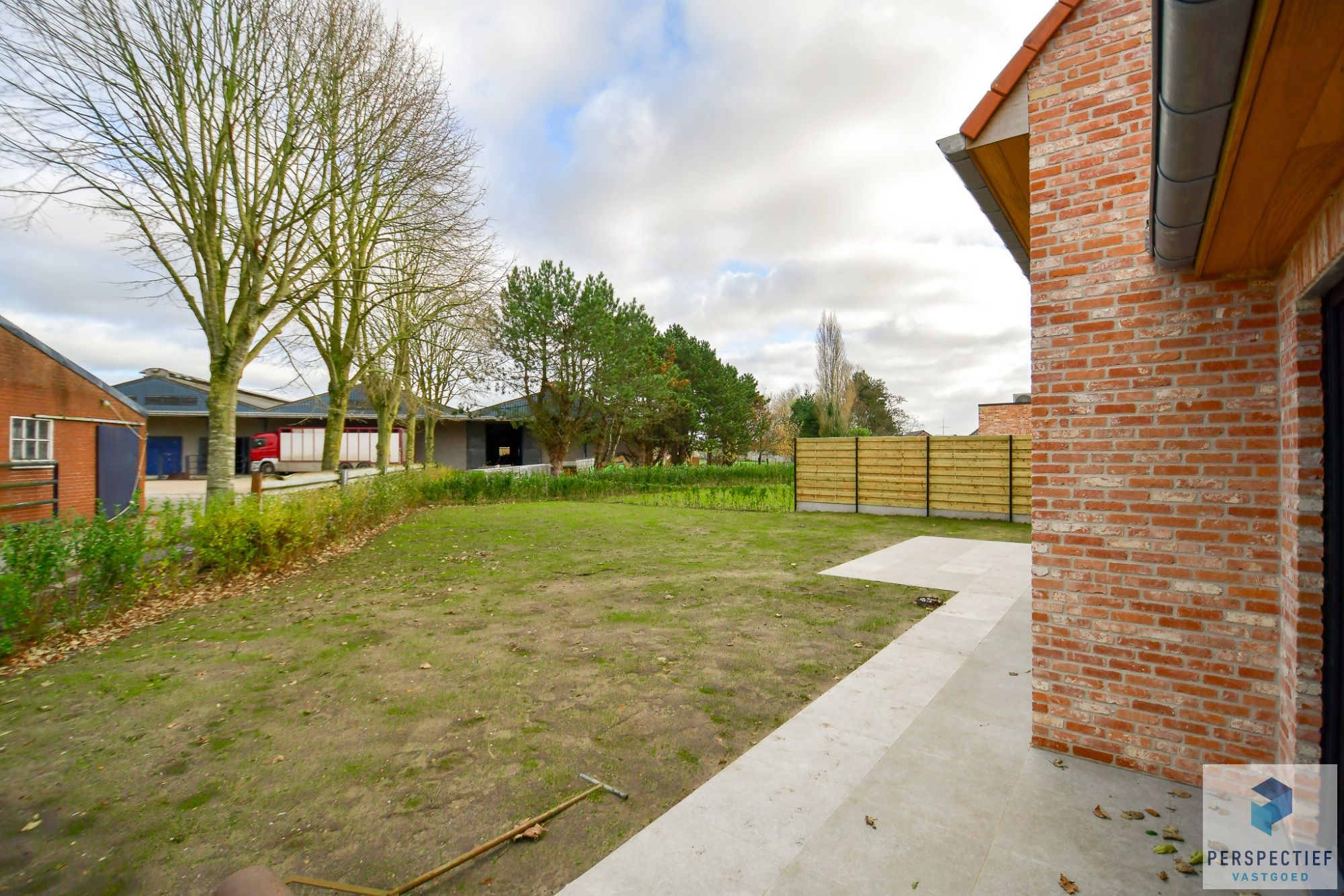 Centraal gelegen nieuwbouwwoning in een landelijke omgeving met vlotte verbinding naar de E40 foto 3