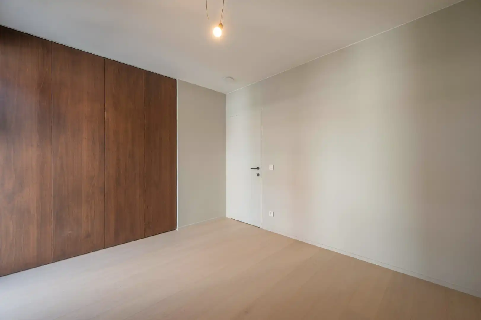 Nieuwbouwwoning ideaal gelegen aan Duinenwater foto 16