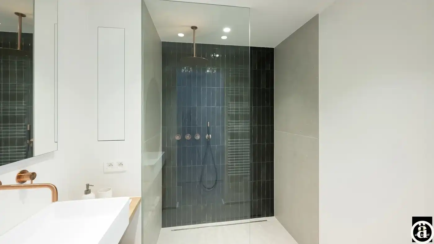 Mooi vakantie-appartement op de Zeedijk nabij het Rubensplein foto 13