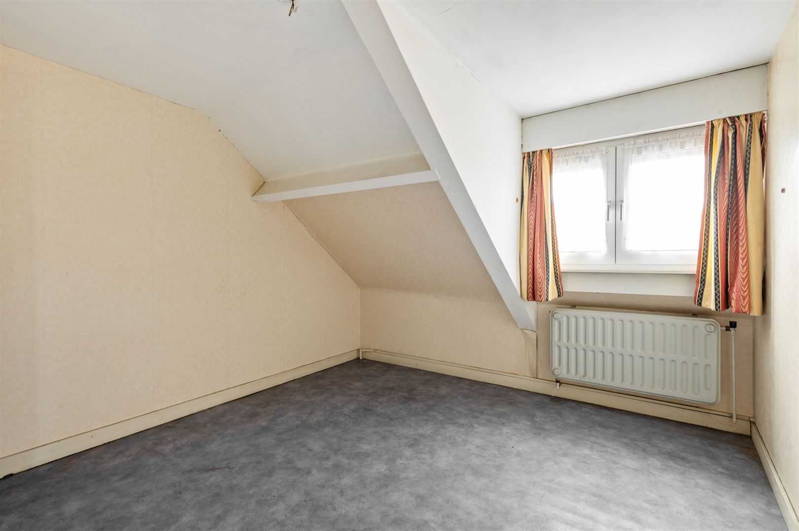 Grondig te renoveren woning in Ekerse dorpskern. foto 19