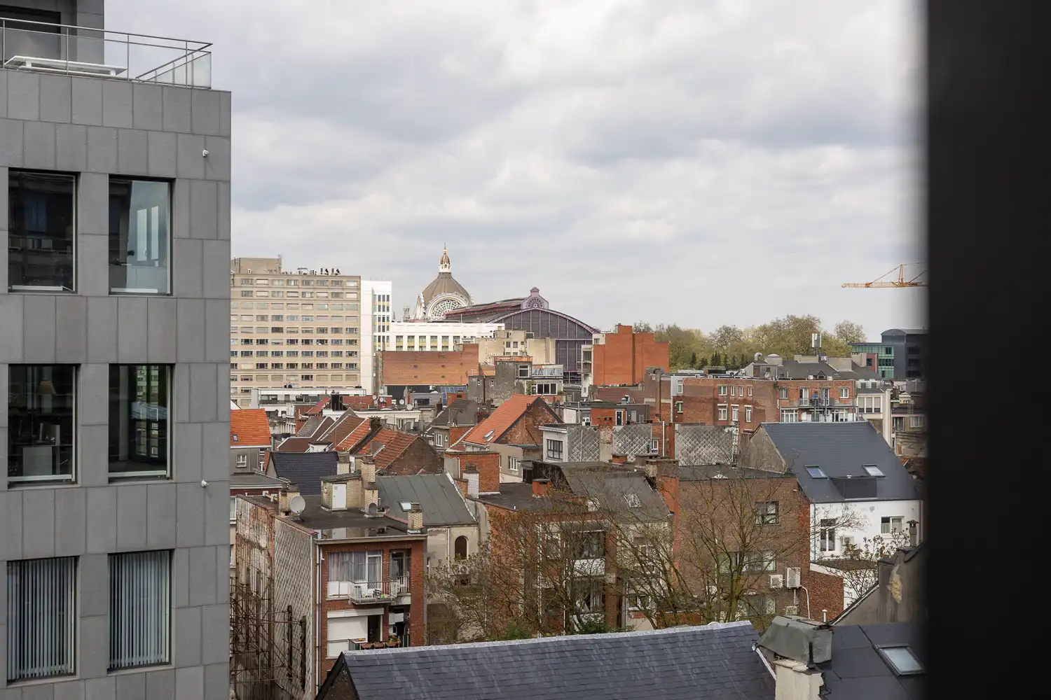 Instapklare en gemeubelde studio te koop in Antwerpen op de 7e verdieping van een verzorgd gebouw aan het Stadspark foto 13