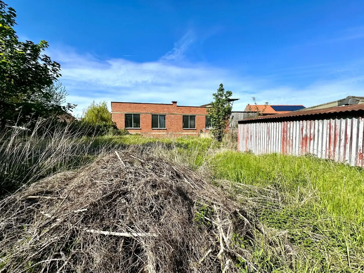 Te renoveren/heropbouw woning op een perceel van 11a 87ca met tuin foto 3