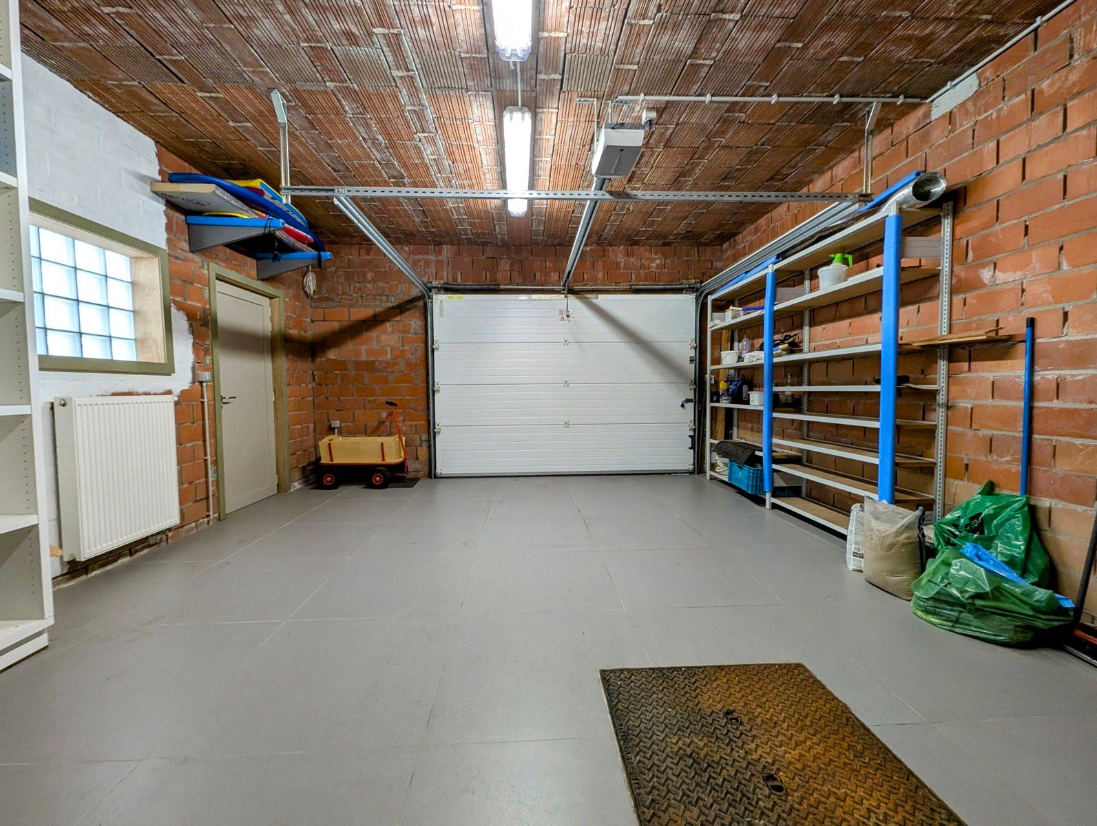 Te koop. Luxe gerenoveerde woning met wellness en garage – 4 slpks – vlakbij zee – instapklaar! foto 16
