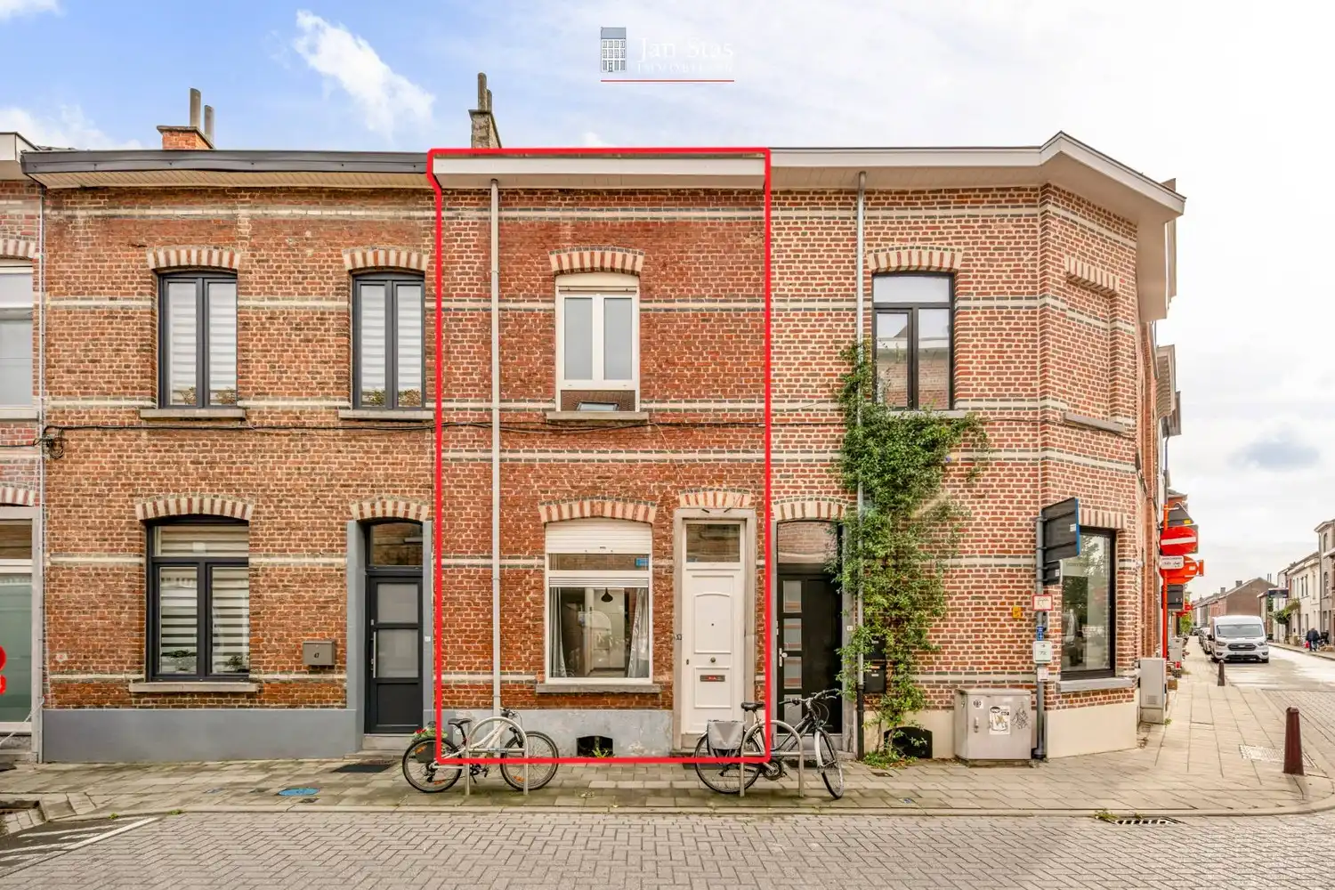 Hoofdfoto van de publicatie: Goed gelegen rijwoning met 2 slaapkamers en een af te werken zolderruimte te Leuven!