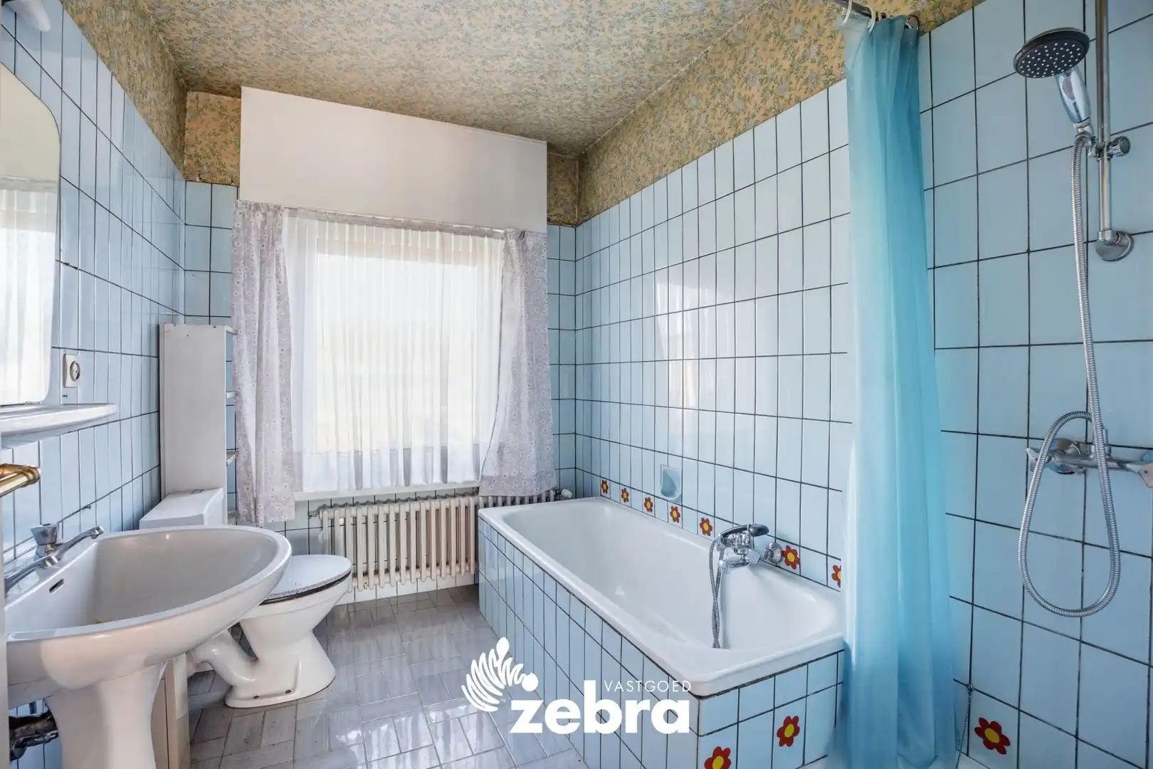 Gesloten bebouwing met 4 slaapkamers op een boogscheut van centrum Brugge! foto 15