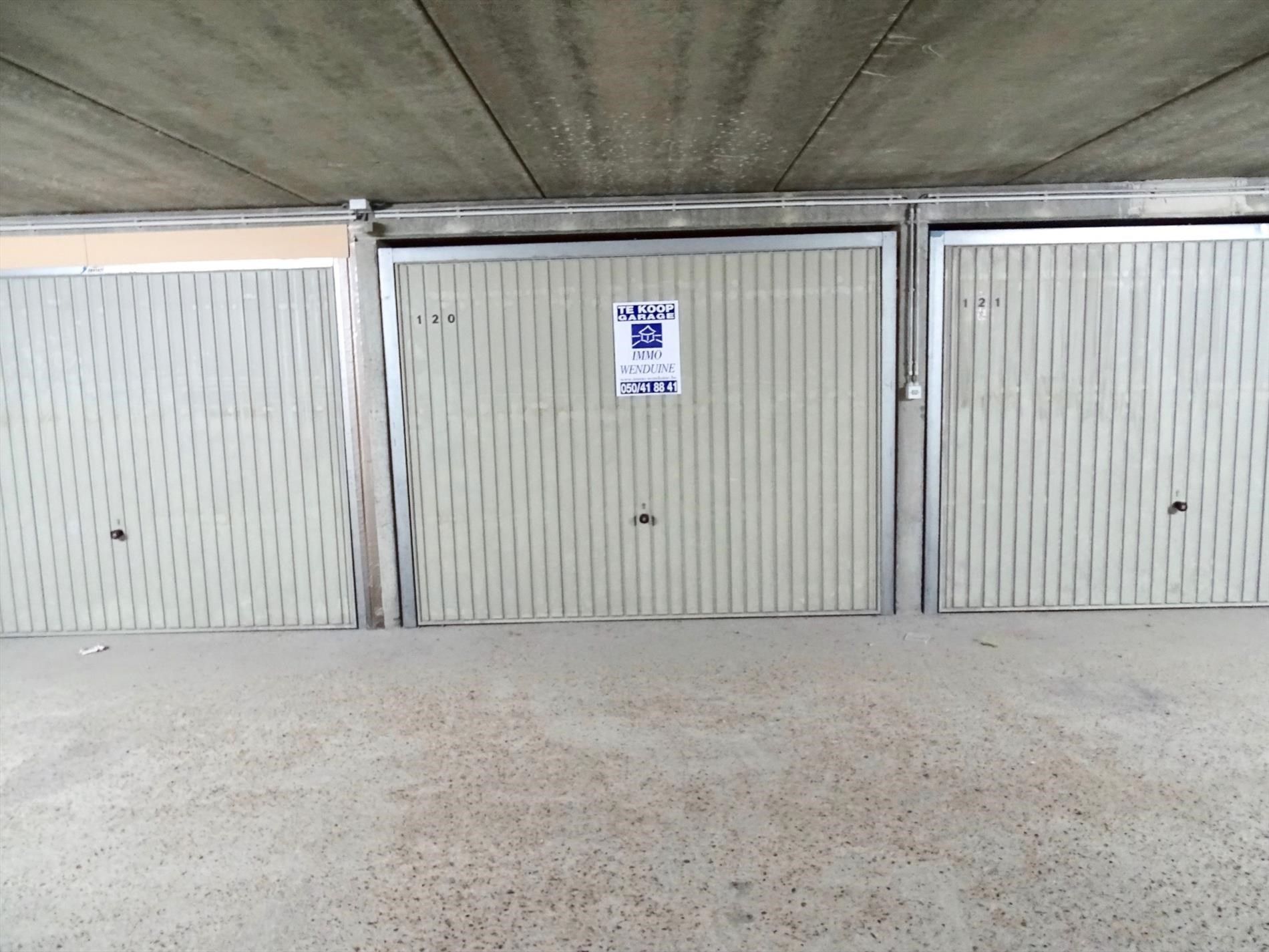 Gesloten garage - aan de Zeedijk foto 7