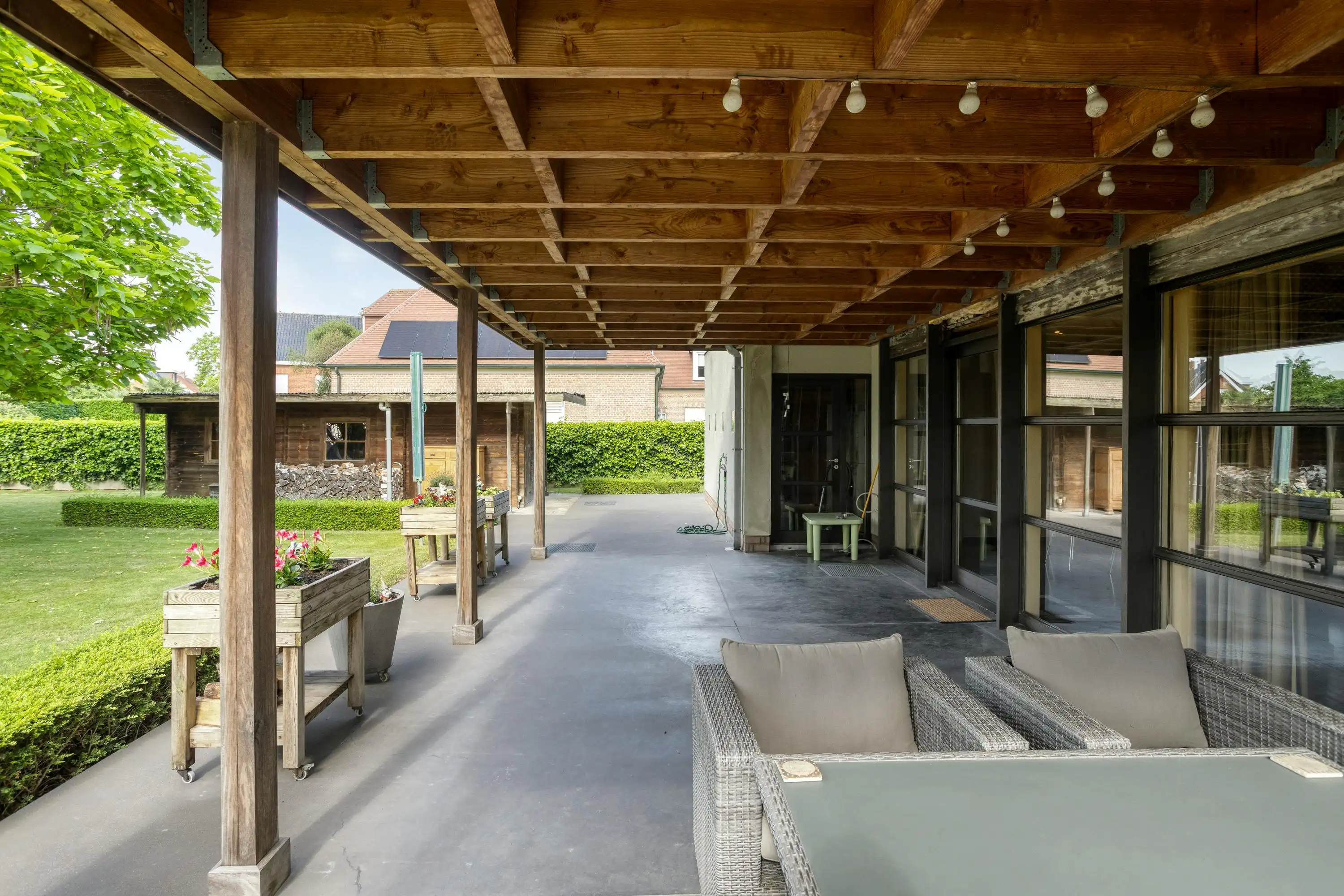 Ruime villa met 4 slaapkamers op 988 m² foto 20