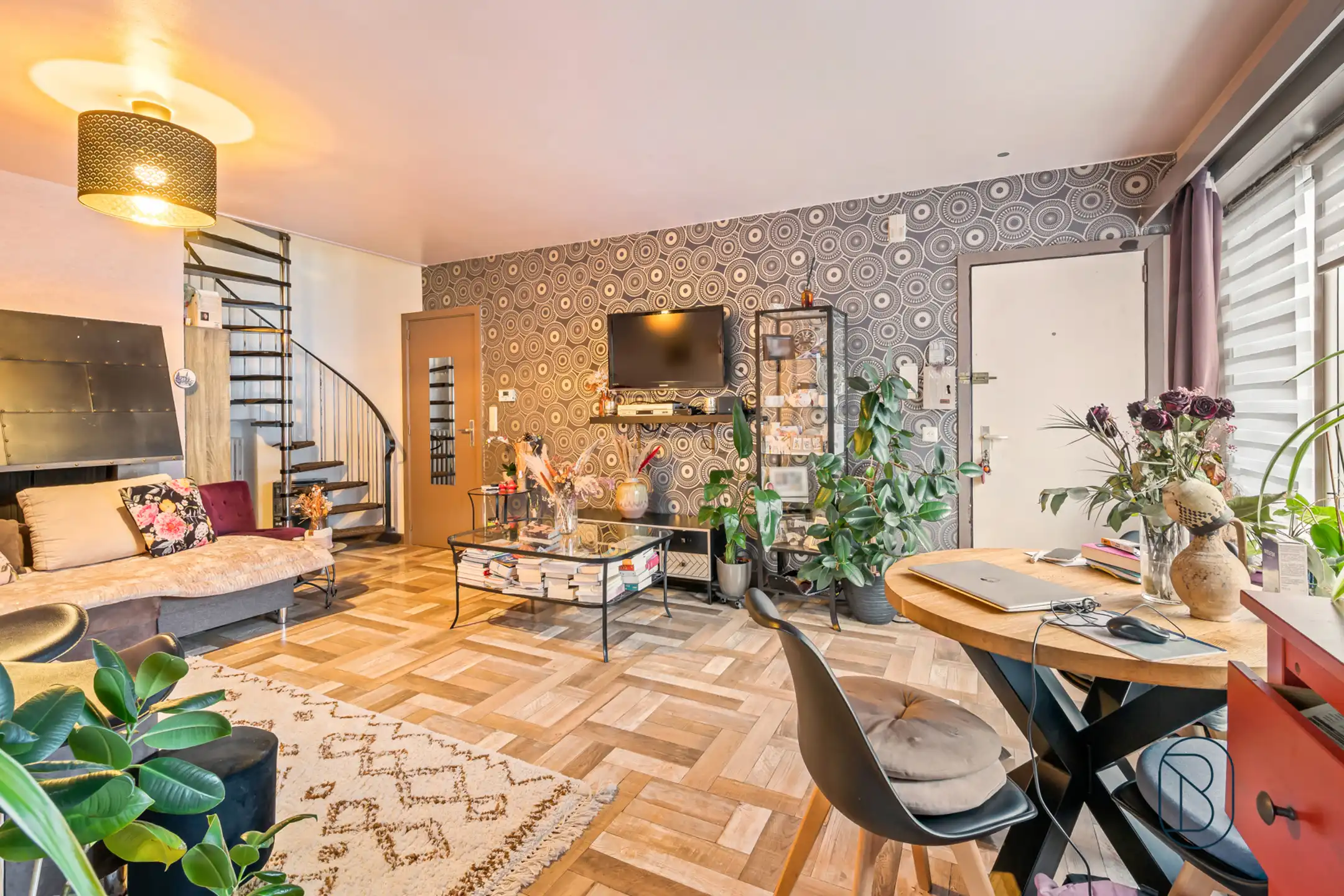 Topgelegen opbrengsteigendom: 3 appartementen en 3 garages foto 13