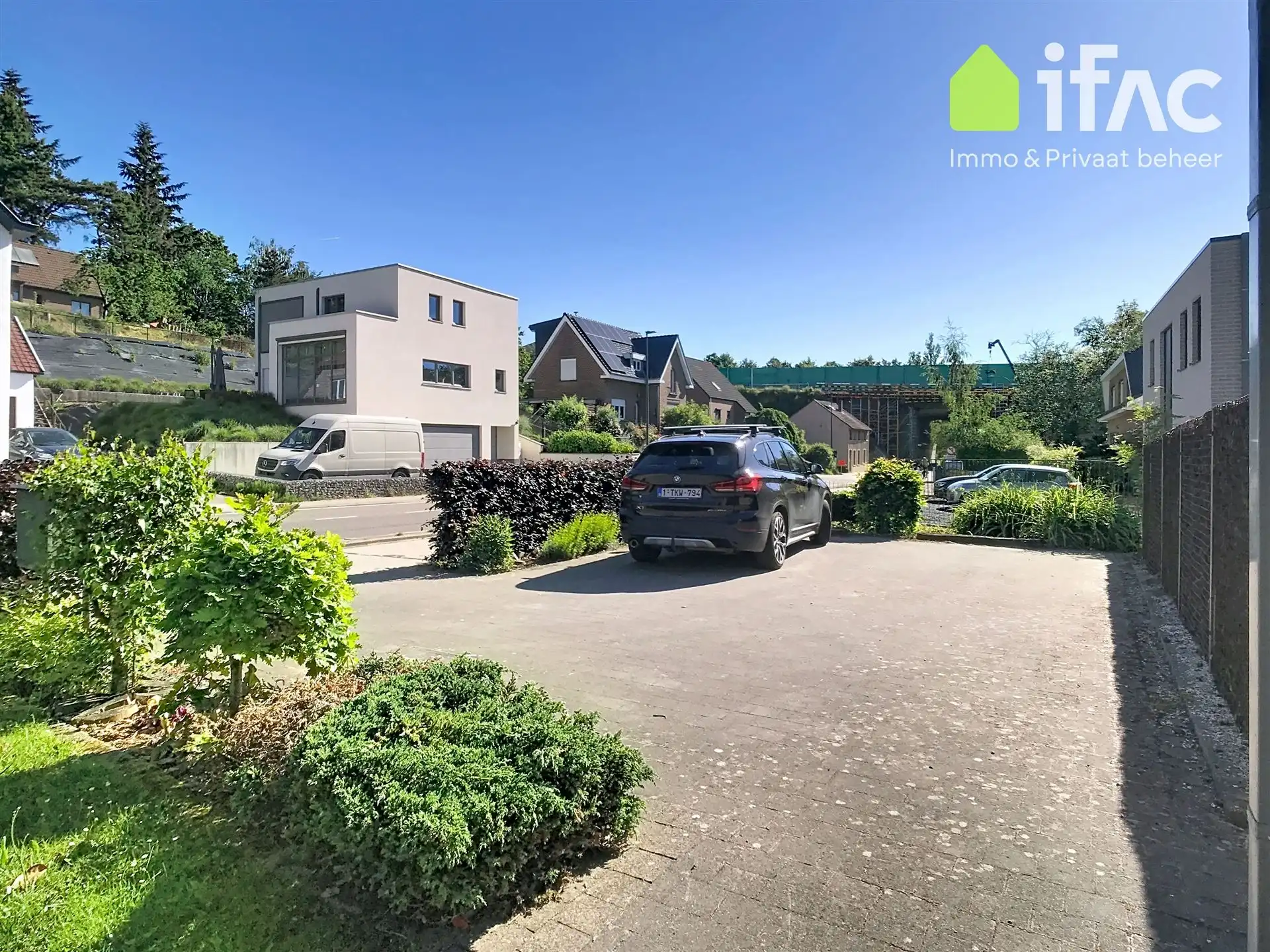 Villa met 3 slpk., bureau en groot perceel foto 33