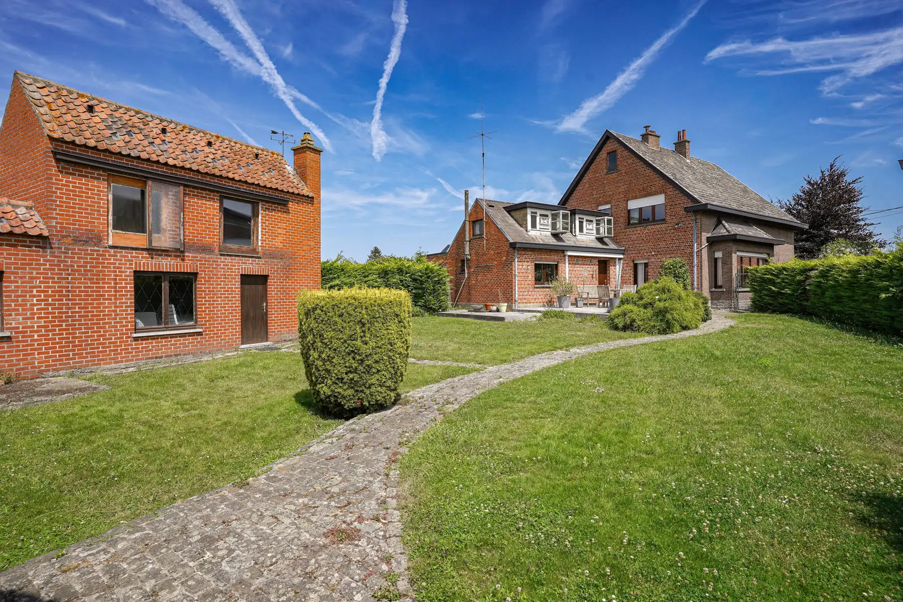 Te renoveren, vrijstaande woning op een perceel van 1070 m² foto 34